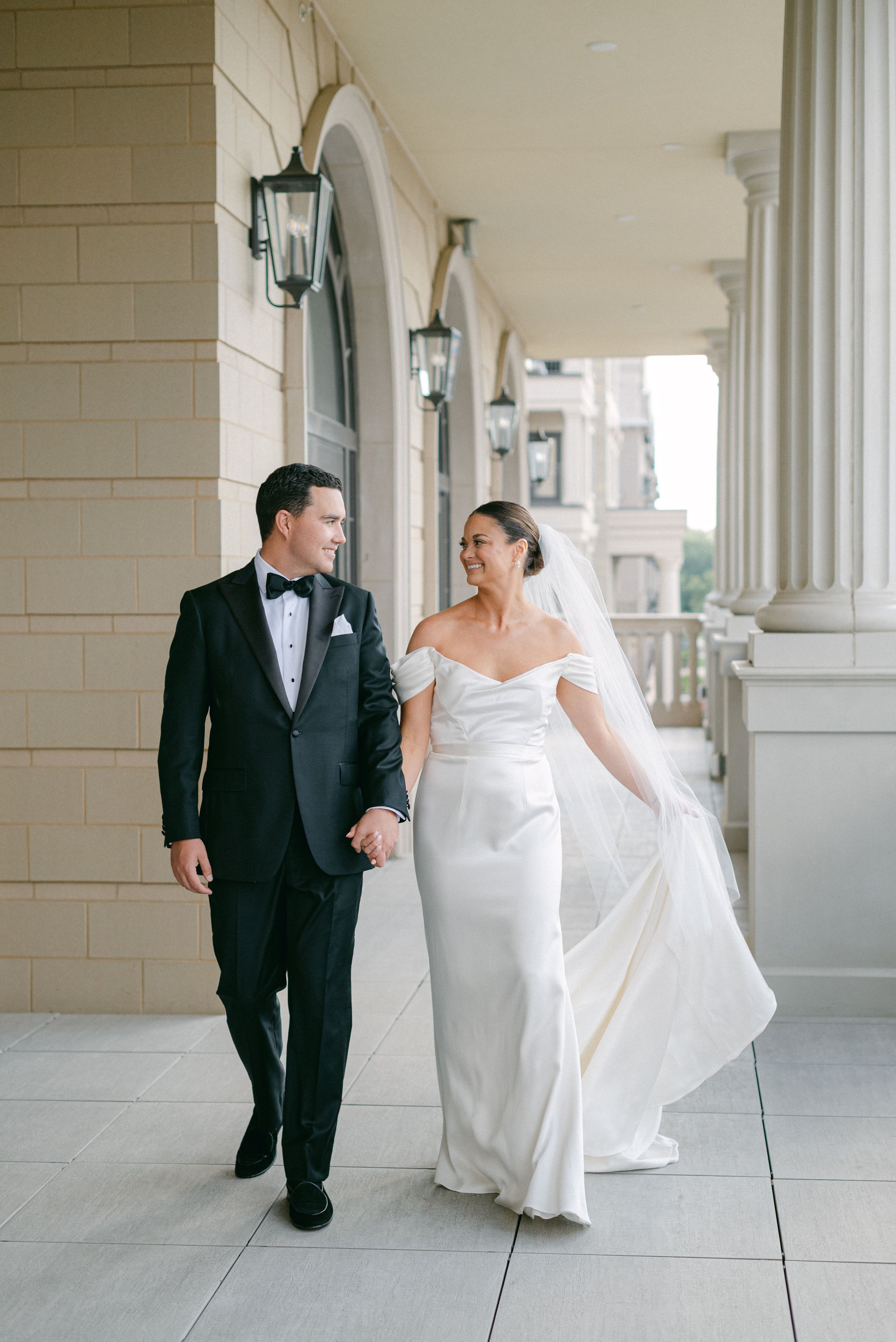 Kristen Bowen Photography, Indianapolis Wedding Photographer, Hotel Carmichael Wedding, Bride and groom portraits