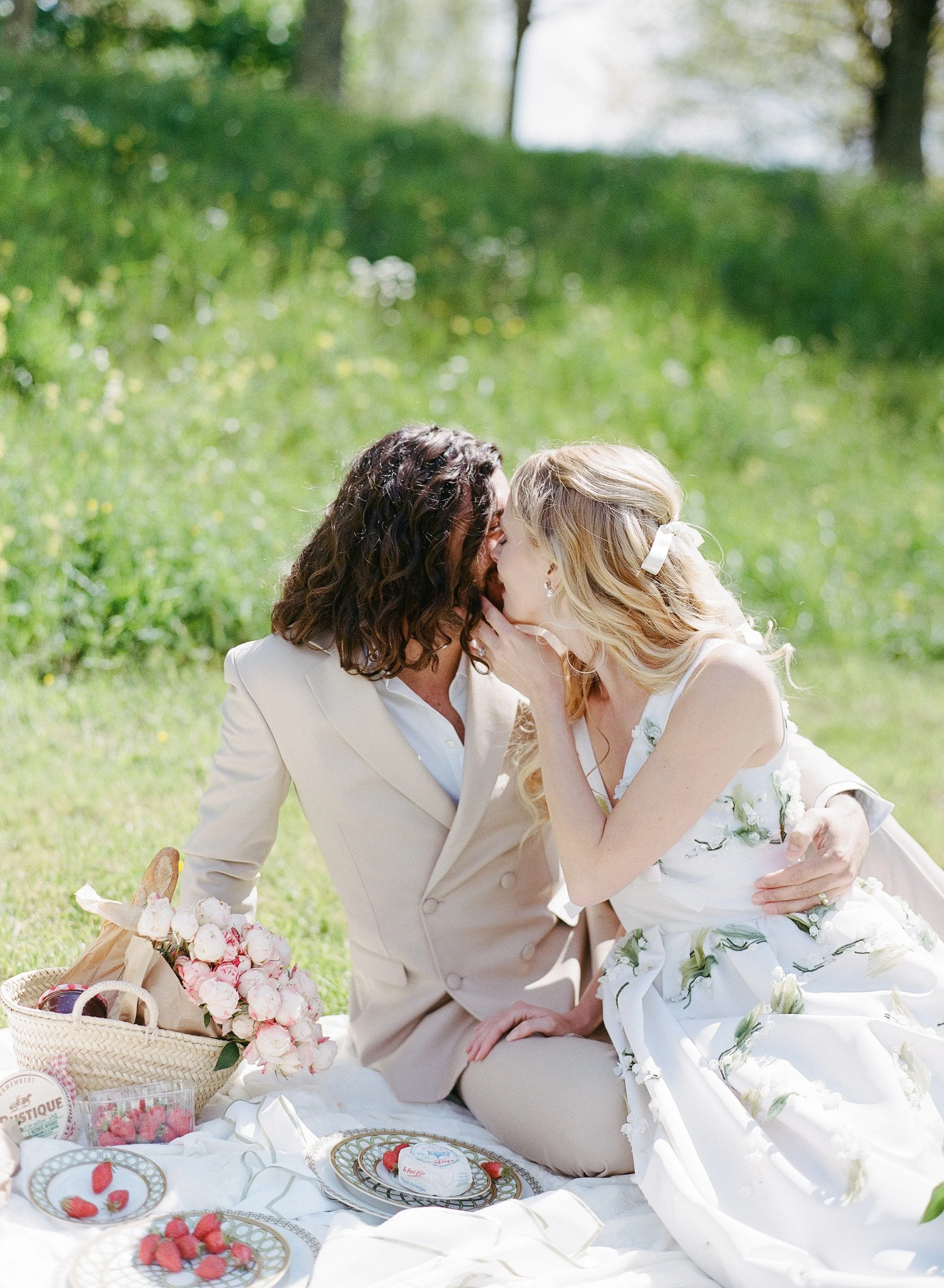 Kristen Bowen Photography, Destination Wedding Photographer, Château du Grand-Lucé engagement, France engagement session, French château engagement photos, Loire Valley engagement photography, fine art wedding photographer