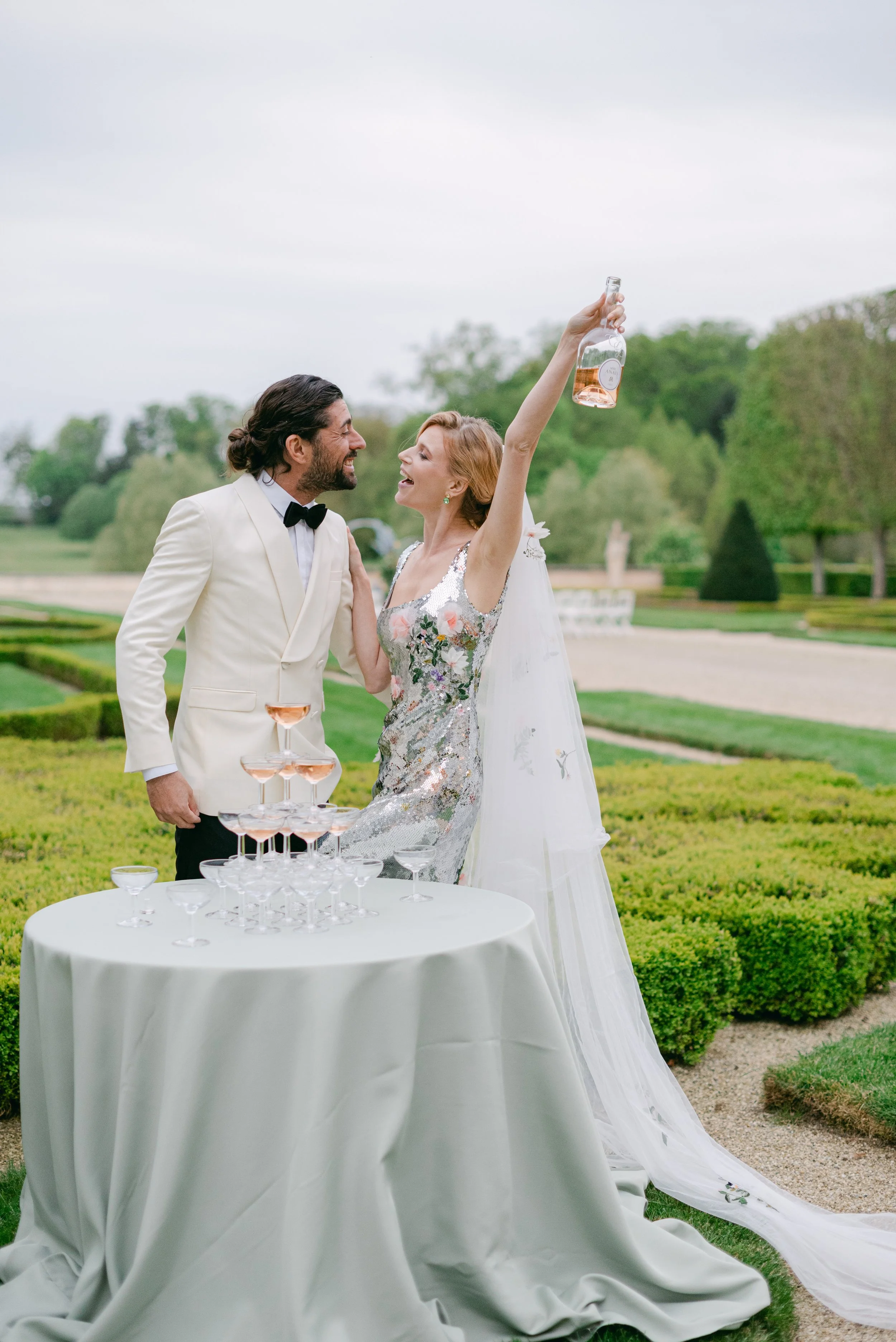Kristen Bowen Photography, Destination Wedding Photographer, Chateau Du Grand-Luce Wedding, Destination Wedding