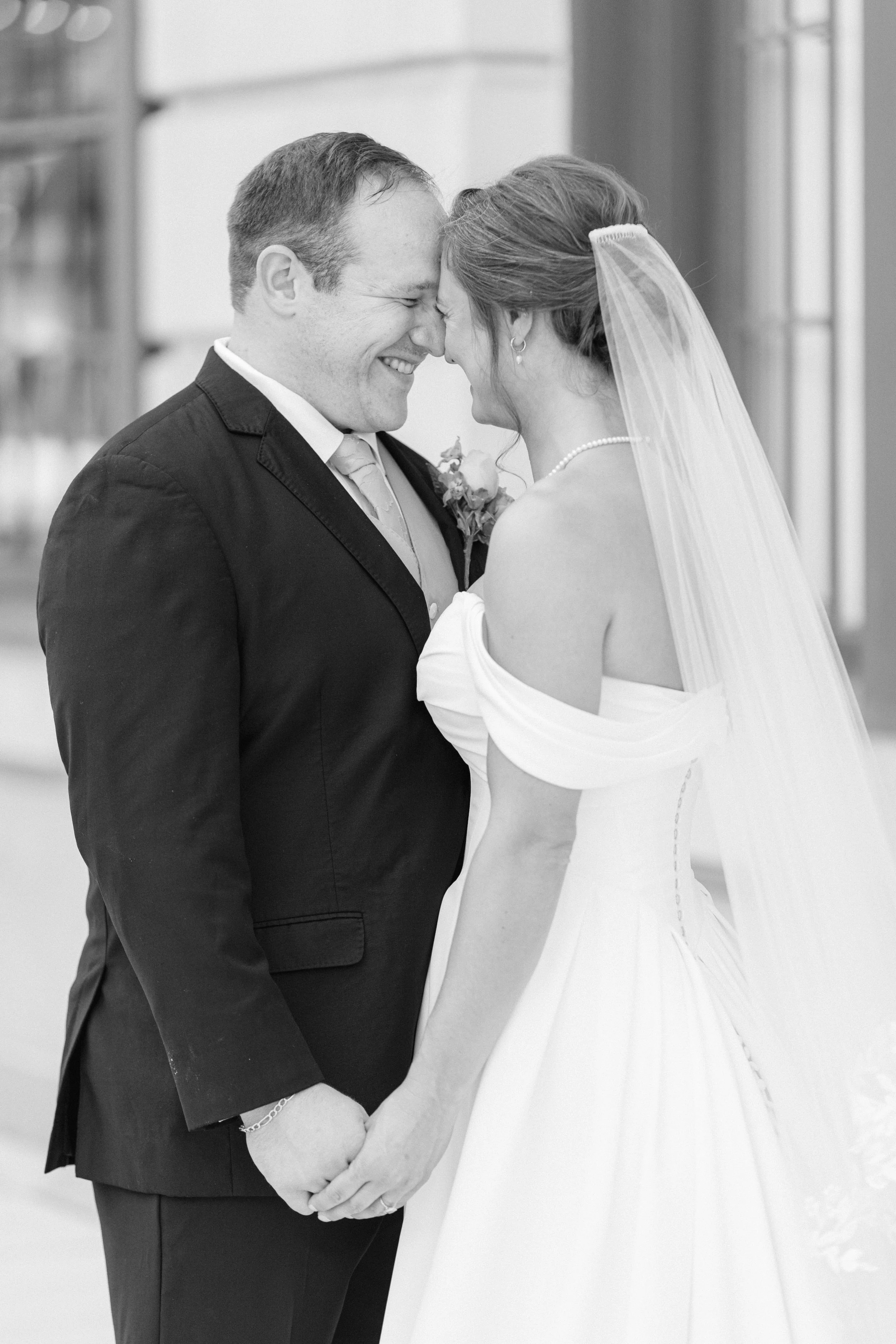 Kristen Bowen Photography, Indianapolis Wedding Photographer, Union Station Wedding, Bride and Groom Portraits
