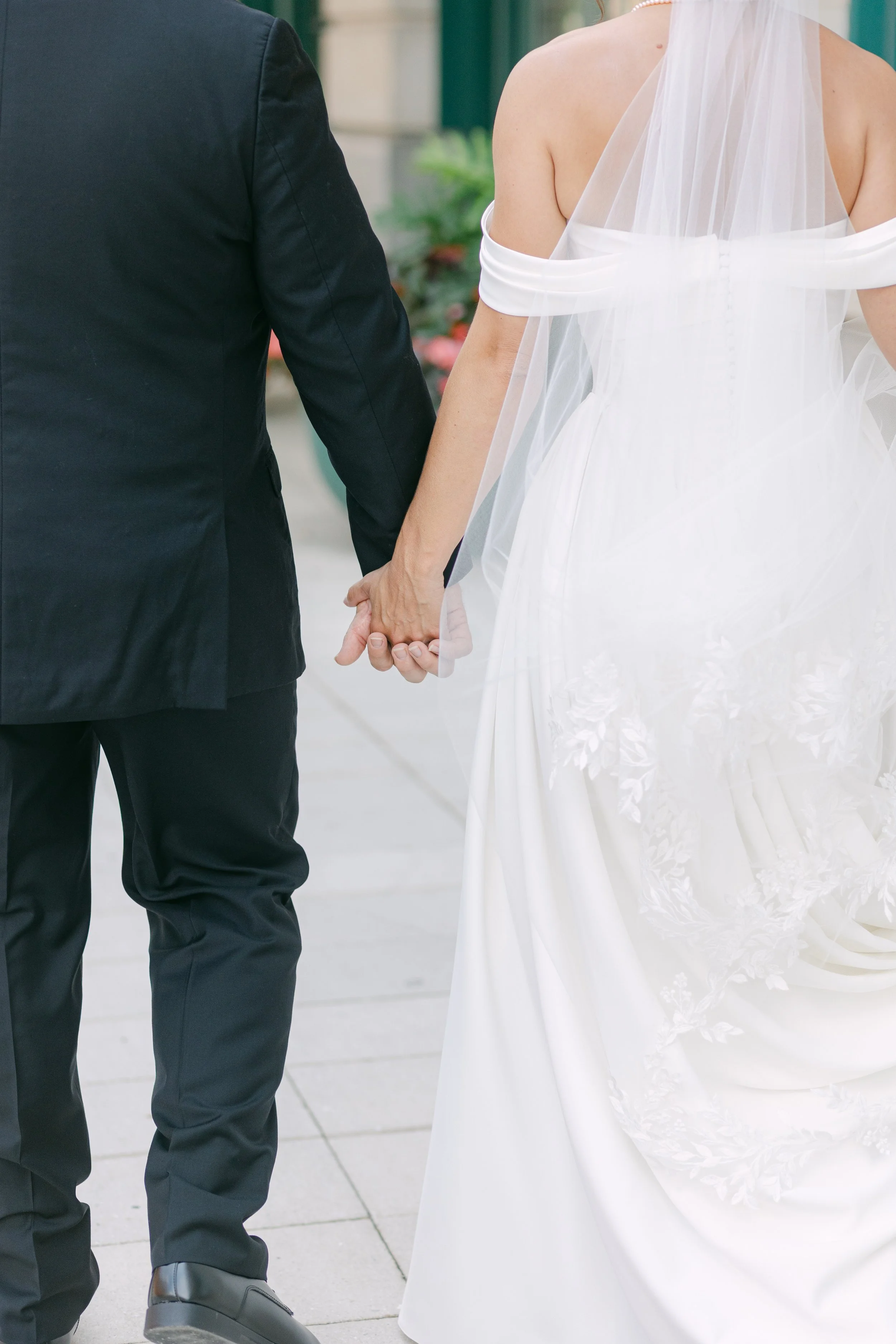 Kristen Bowen Photography, Indianapolis Wedding Photographer, Union Station Wedding, Bride and Groom Portraits