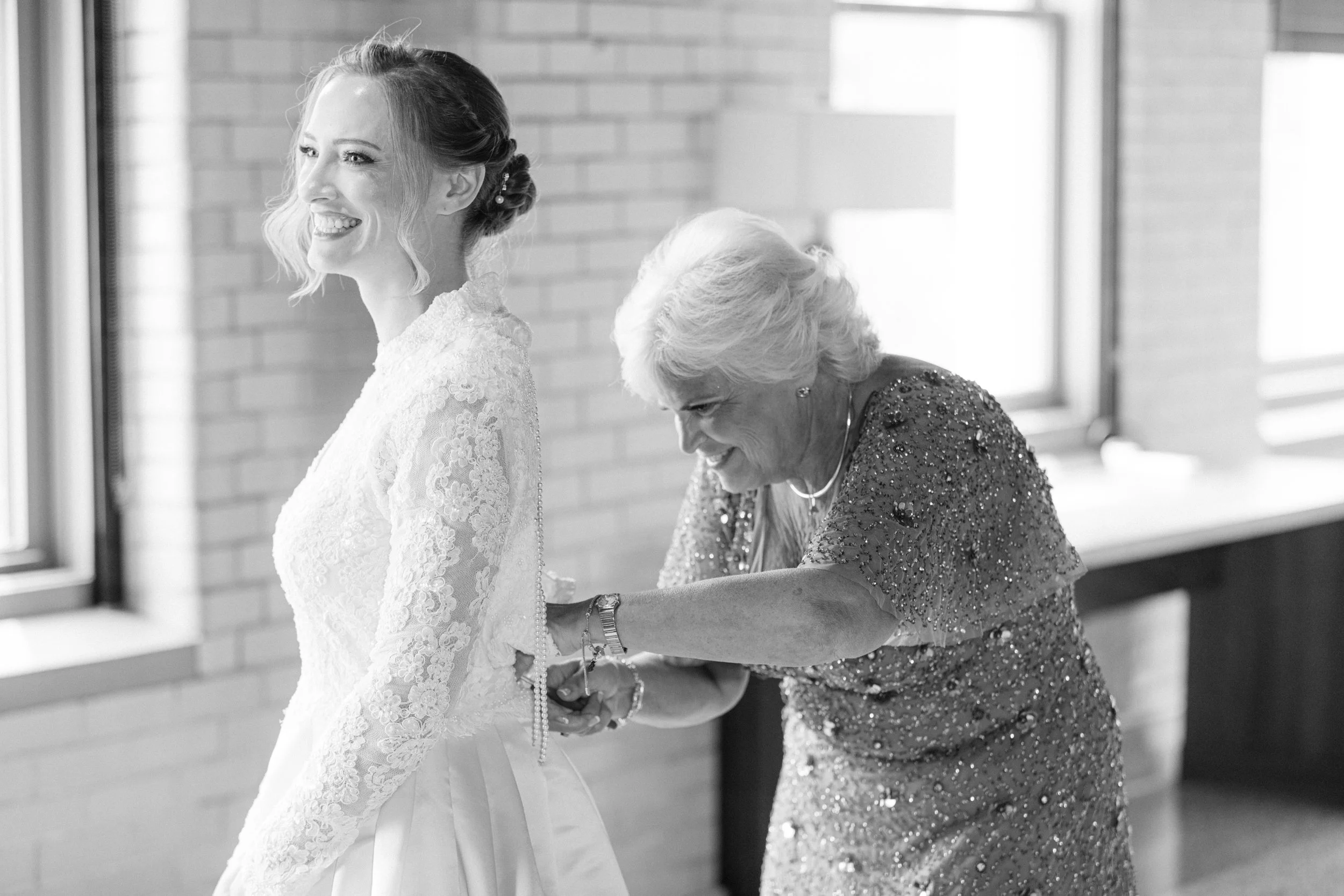 Kristen Bowen Photography, Indianapolis Wedding Photographer, Indiana Landmark Wedding