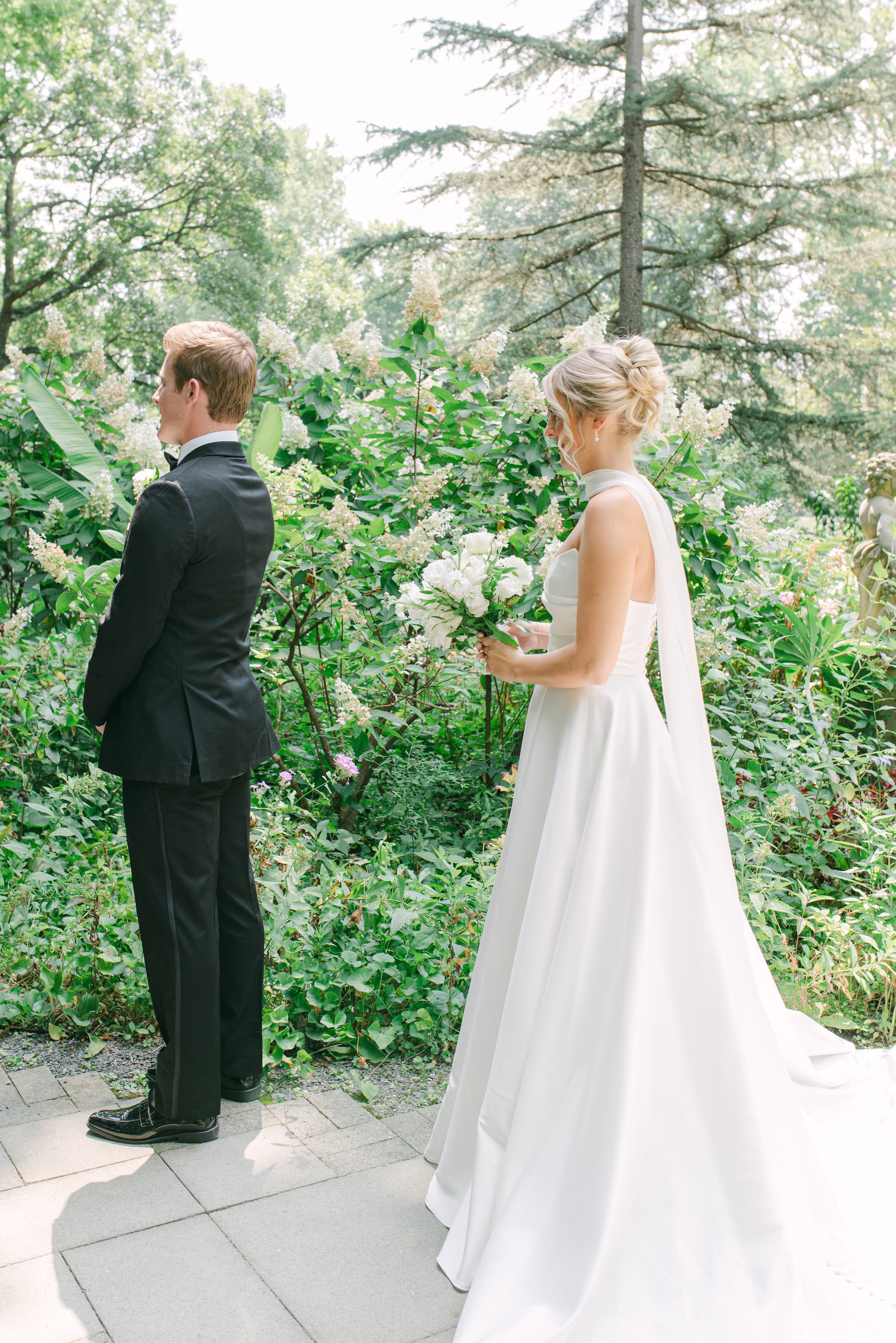 Kristen Bowen Photography, Indianapolis Wedding Photographer, Newfields Wedding, first look