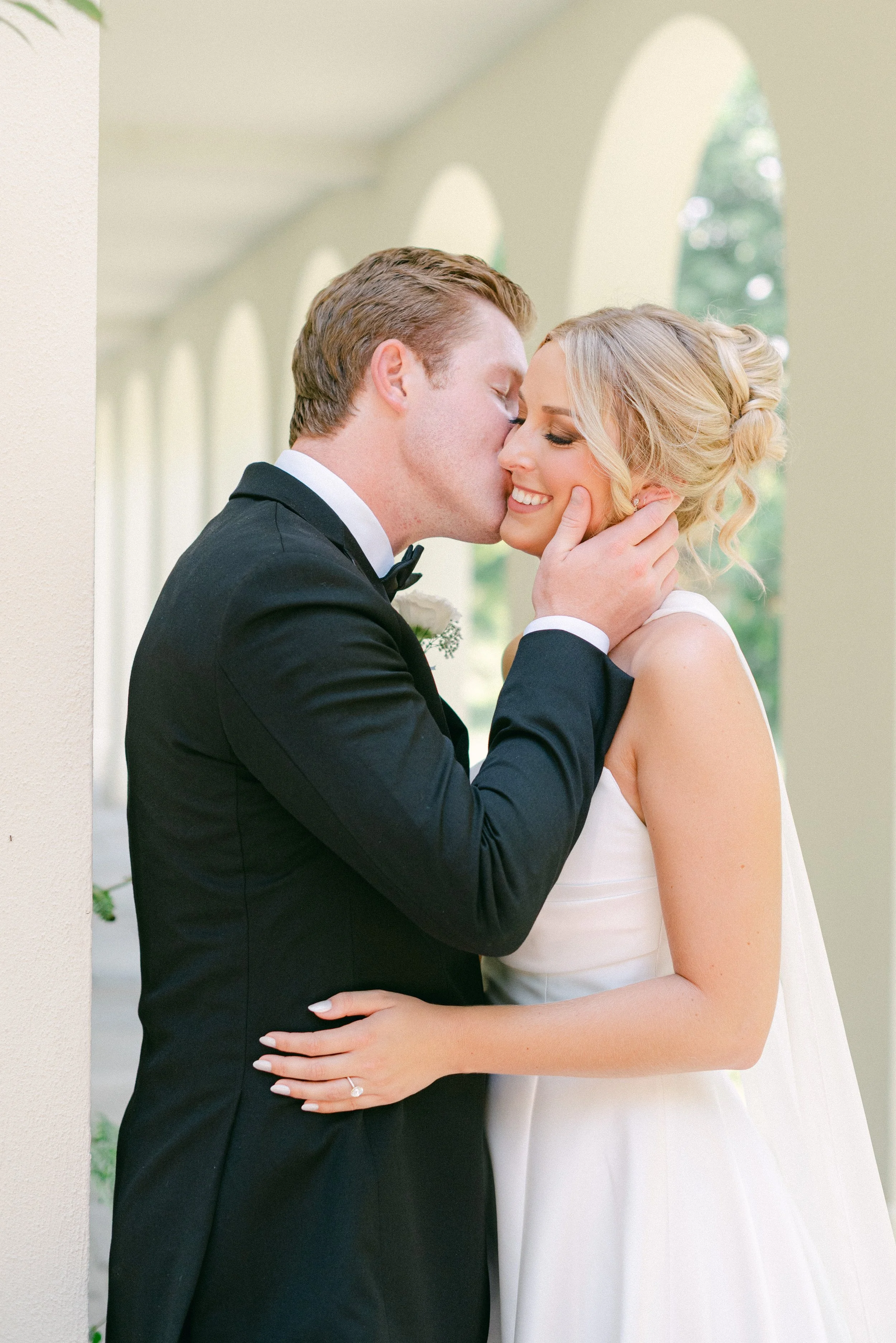 Kristen Bowen Photography, Indianapolis Wedding Photographer, Newfields Wedding, Bride and groom portraits