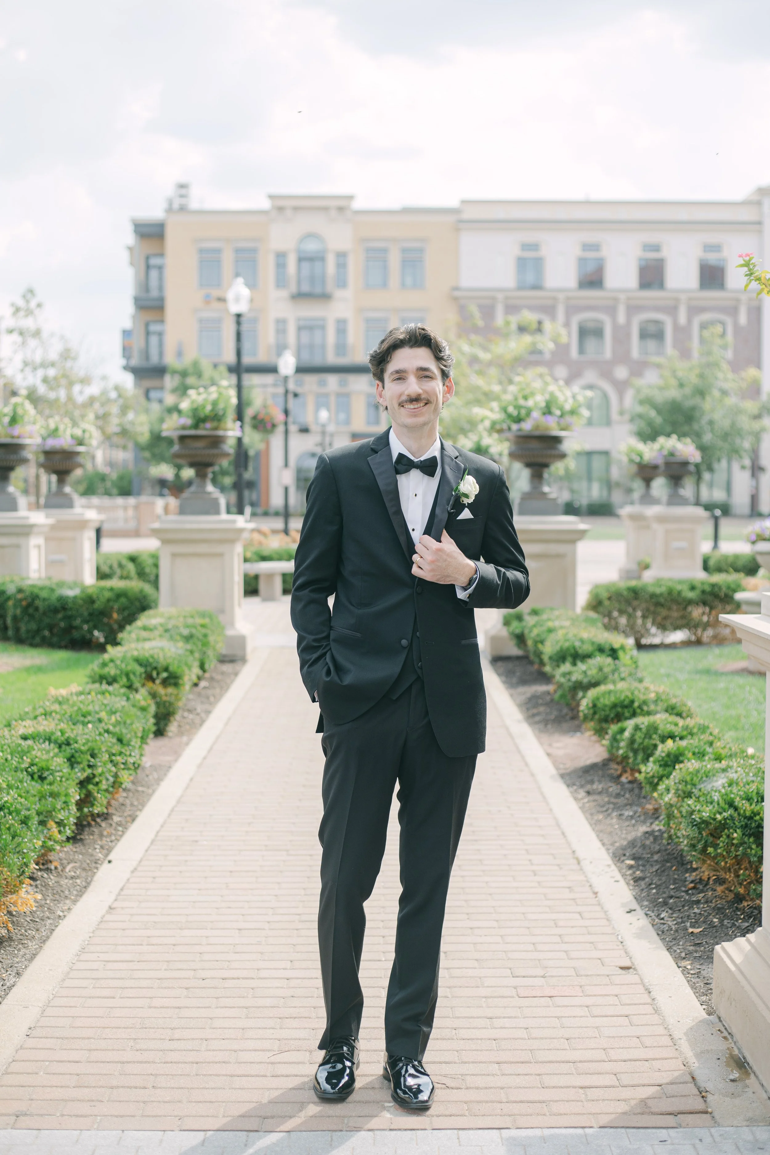 Kristen Bowen Photography, Indianapolis Wedding Photographer, Hotel Carmichael Wedding, Groom portraits