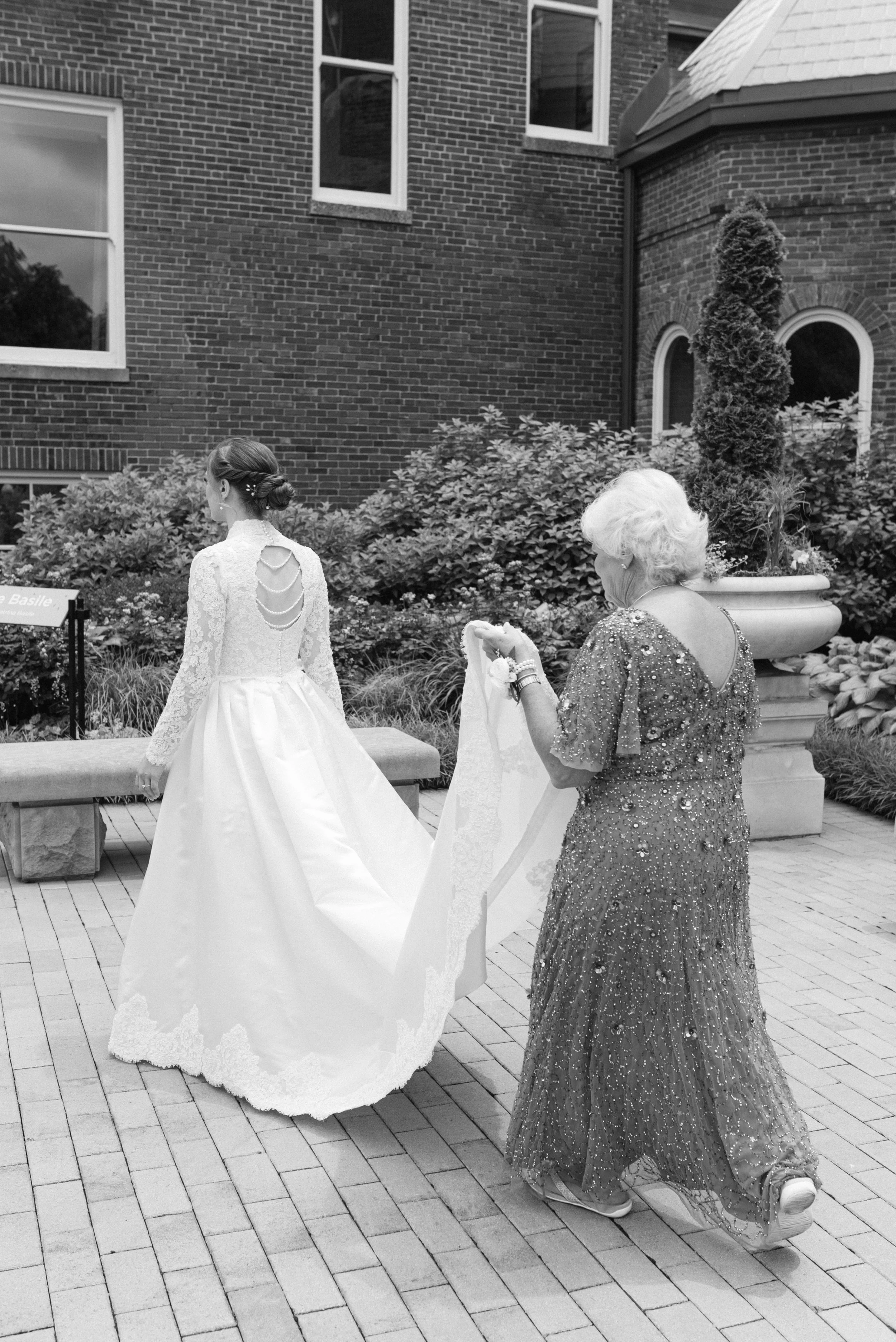 Kristen Bowen Photography, Indianapolis Wedding Photographer, Indiana Landmark Wedding
