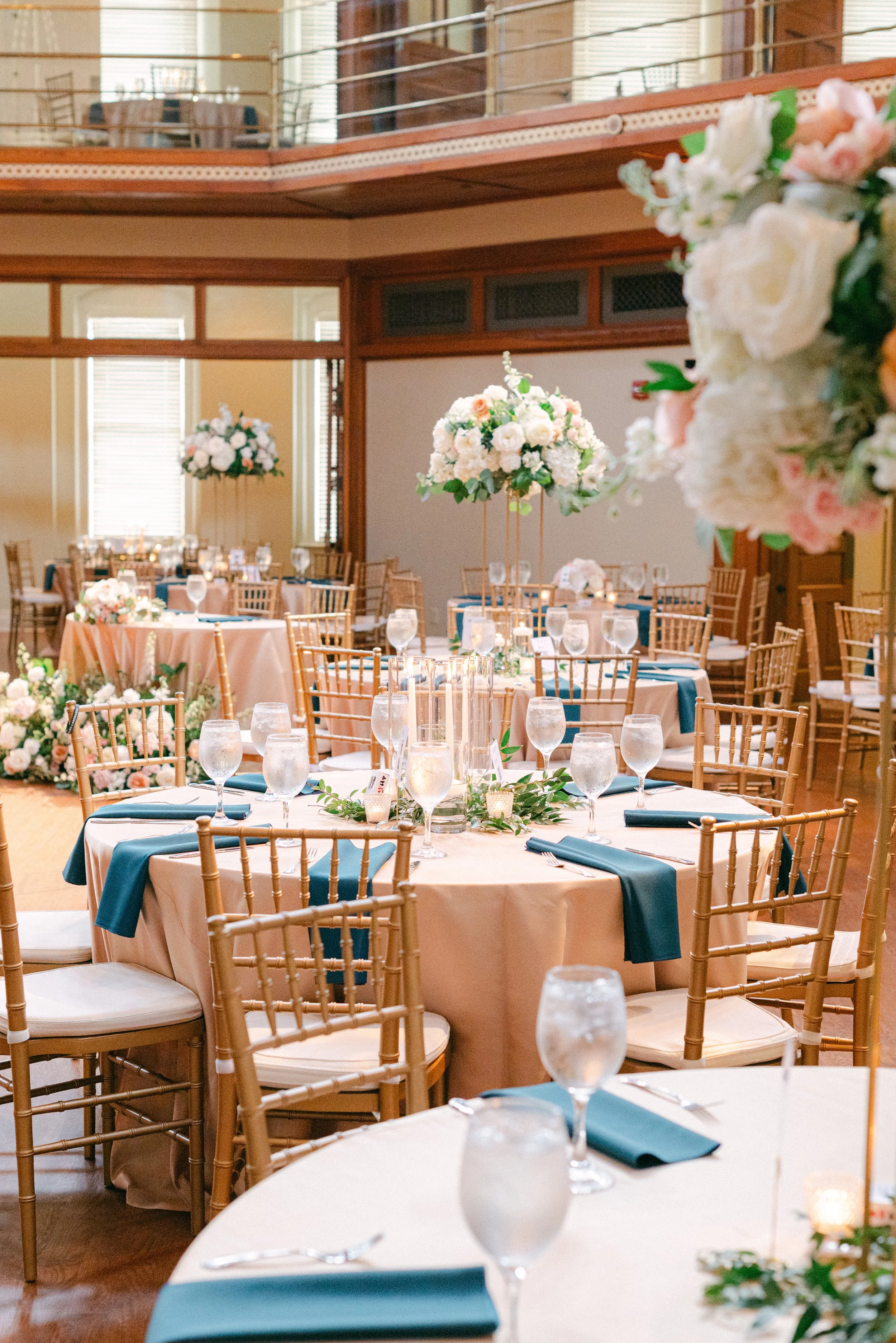 Kristen Bowen Photography, Indianapolis Wedding Photographer, Indiana Landmark Wedding