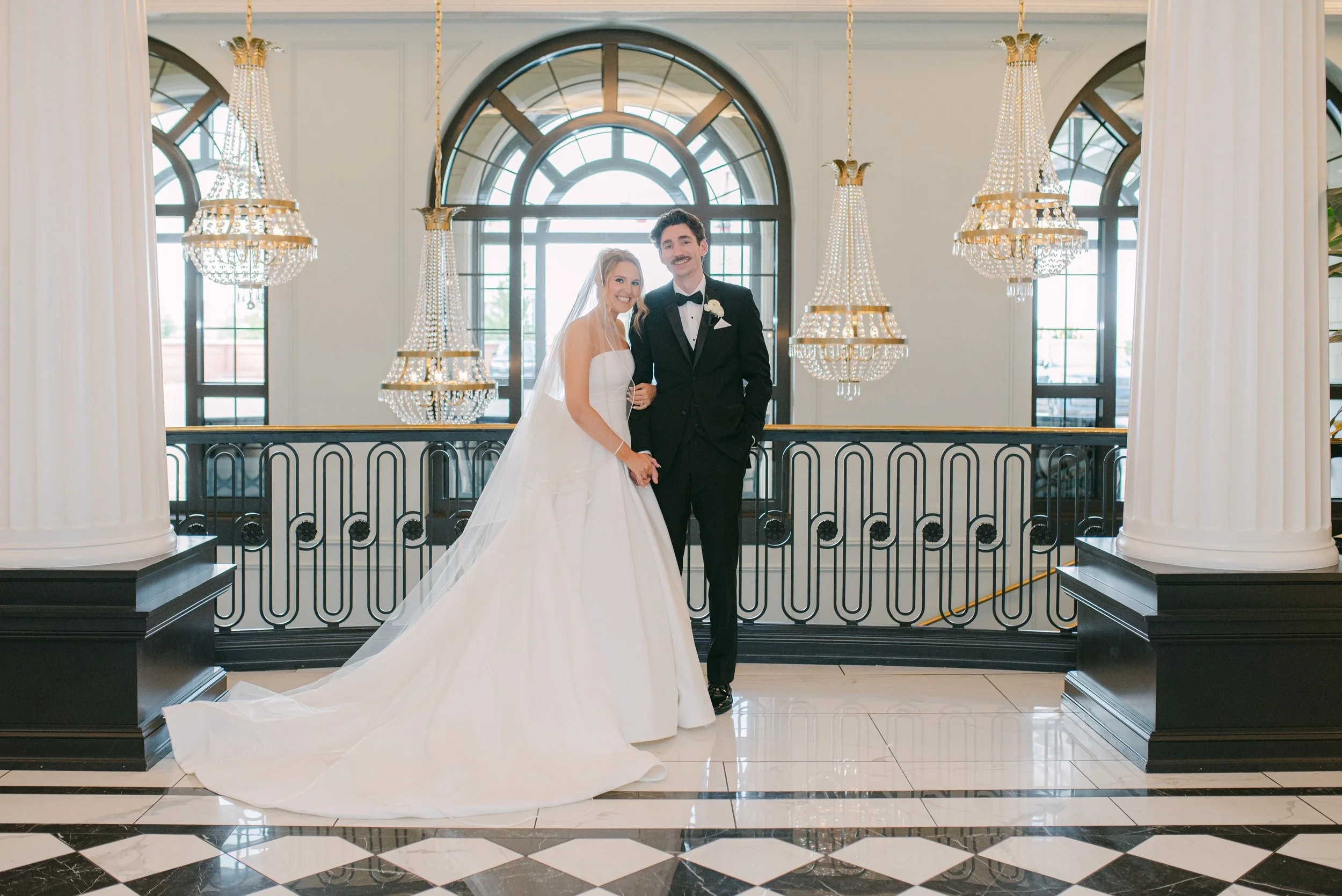 Kristen Bowen Photography, Indianapolis Wedding Photographer, Hotel Carmichael Wedding, Bride and groom portraits