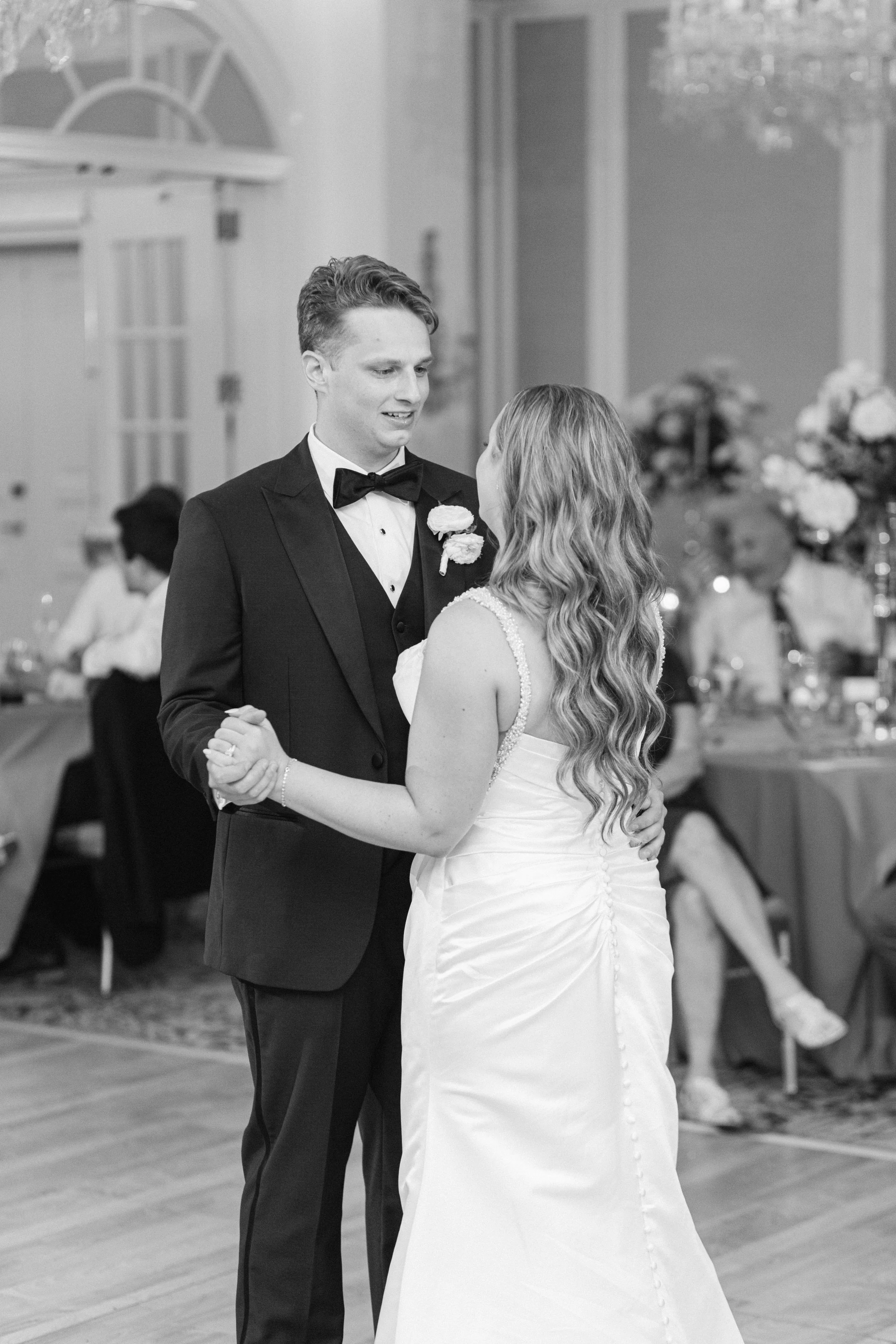 Kristen Bowen Photography, Indianapolis Wedding Photographer, Hotel Carmichael Wedding, Reception, first dance