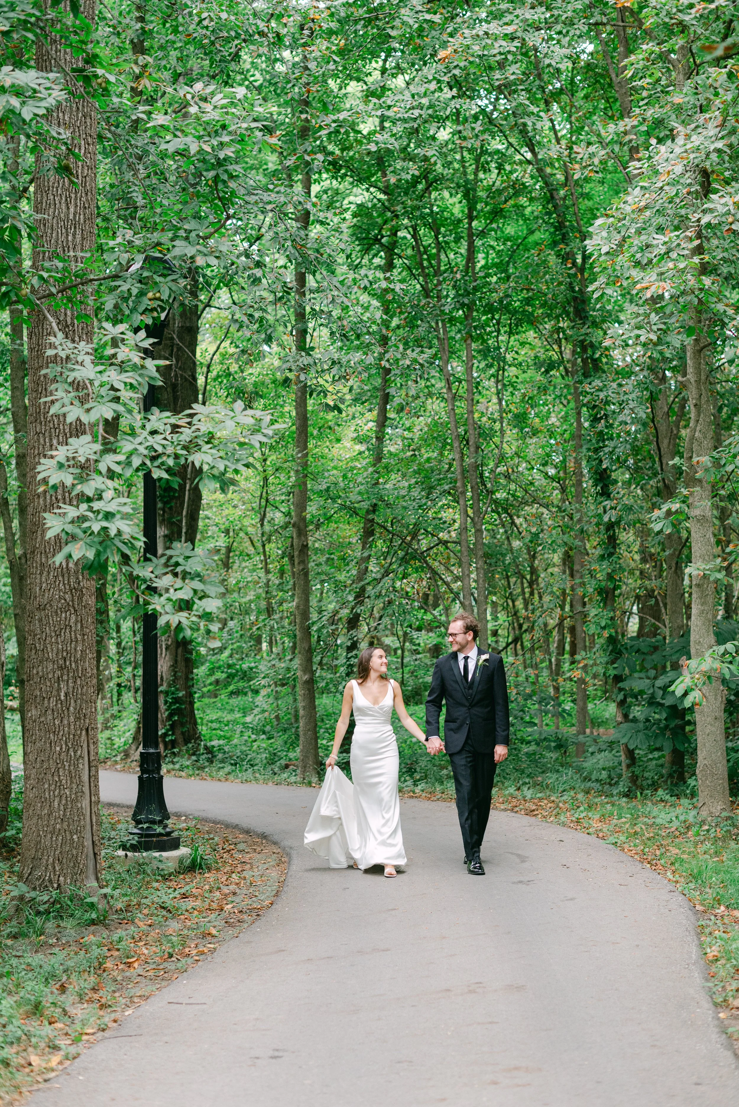 Kristen Bowen Photography, Indianapolis Wedding Photographer,  Chatham Hills Wedding, Bride and Groom Portraits