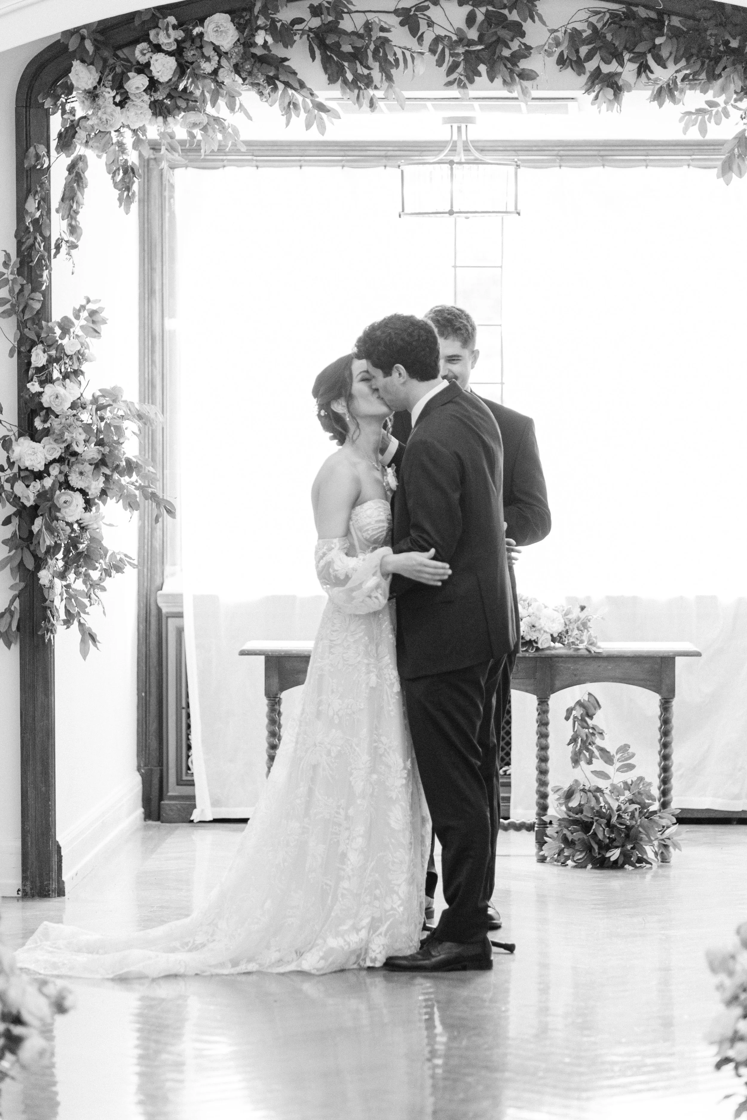 Kristen Bowen Photography, Indianapolis Wedding Photographer, Laurel Hall Wedding, wedding ceremony