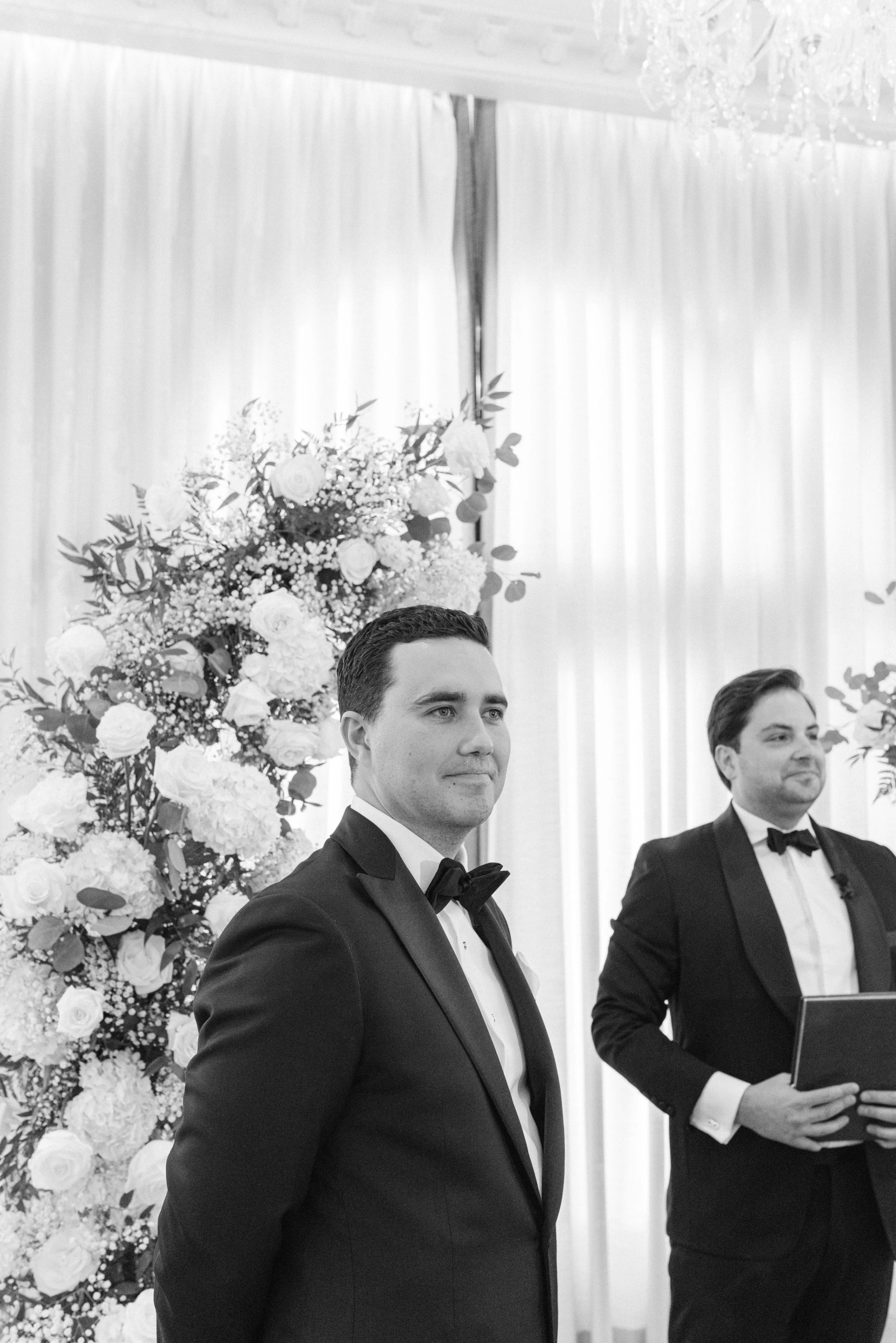 Kristen Bowen Photography, Indianapolis Wedding Photographer, Hotel Carmichael Wedding, wedding ceremony