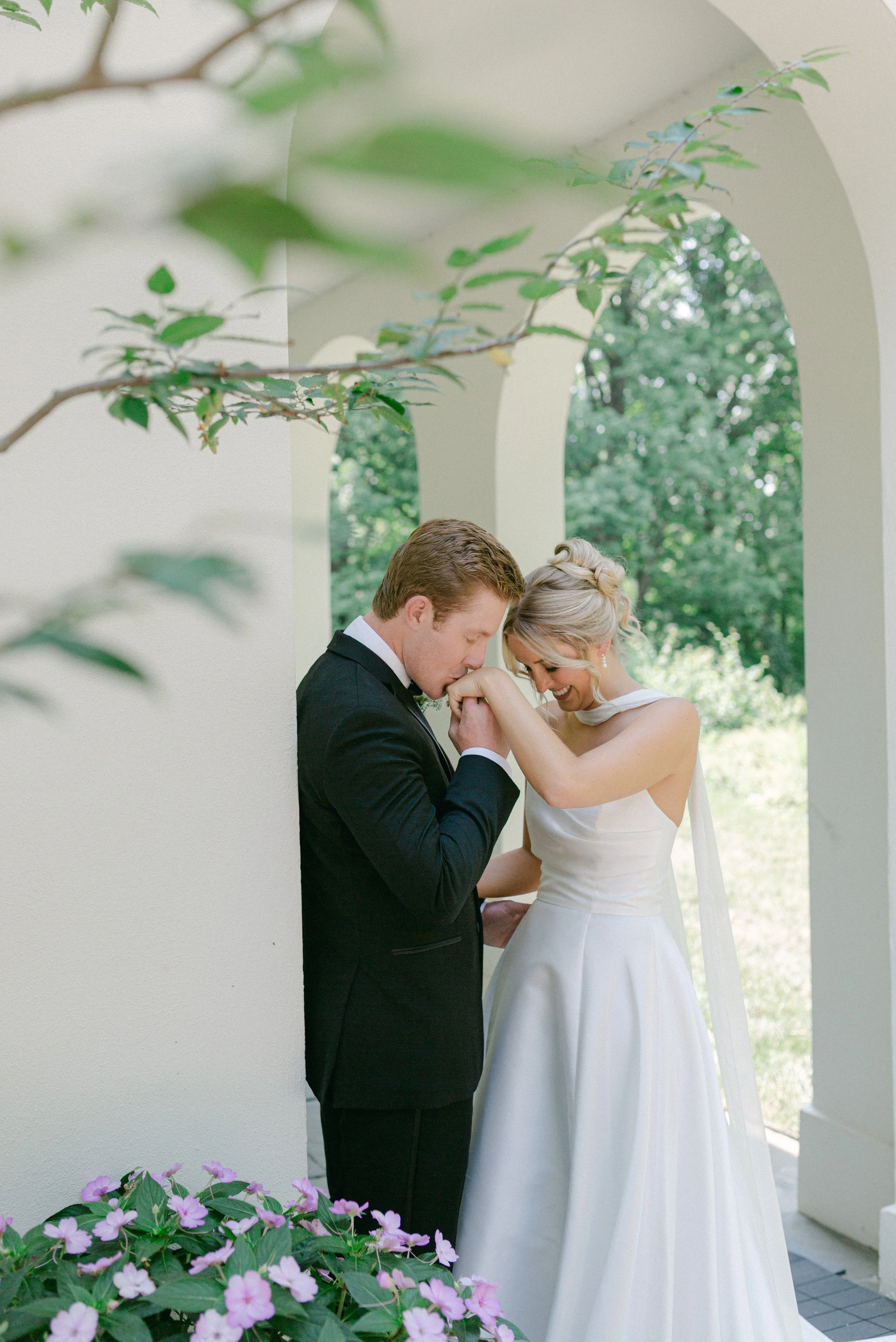 Kristen Bowen Photography, Indianapolis Wedding Photographer, Newfields Wedding, Bride and groom portraits