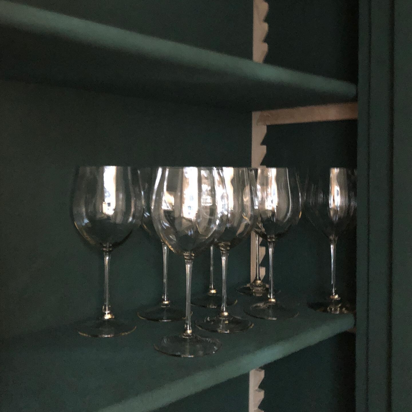 Favorite details. Lined cabinetry for glassware, porcelain and silver collections. Quality inside and out. #bespokefurniture #custoninteriors #silverchest #fittedcabinetry #luxurystorage #finehomedetails