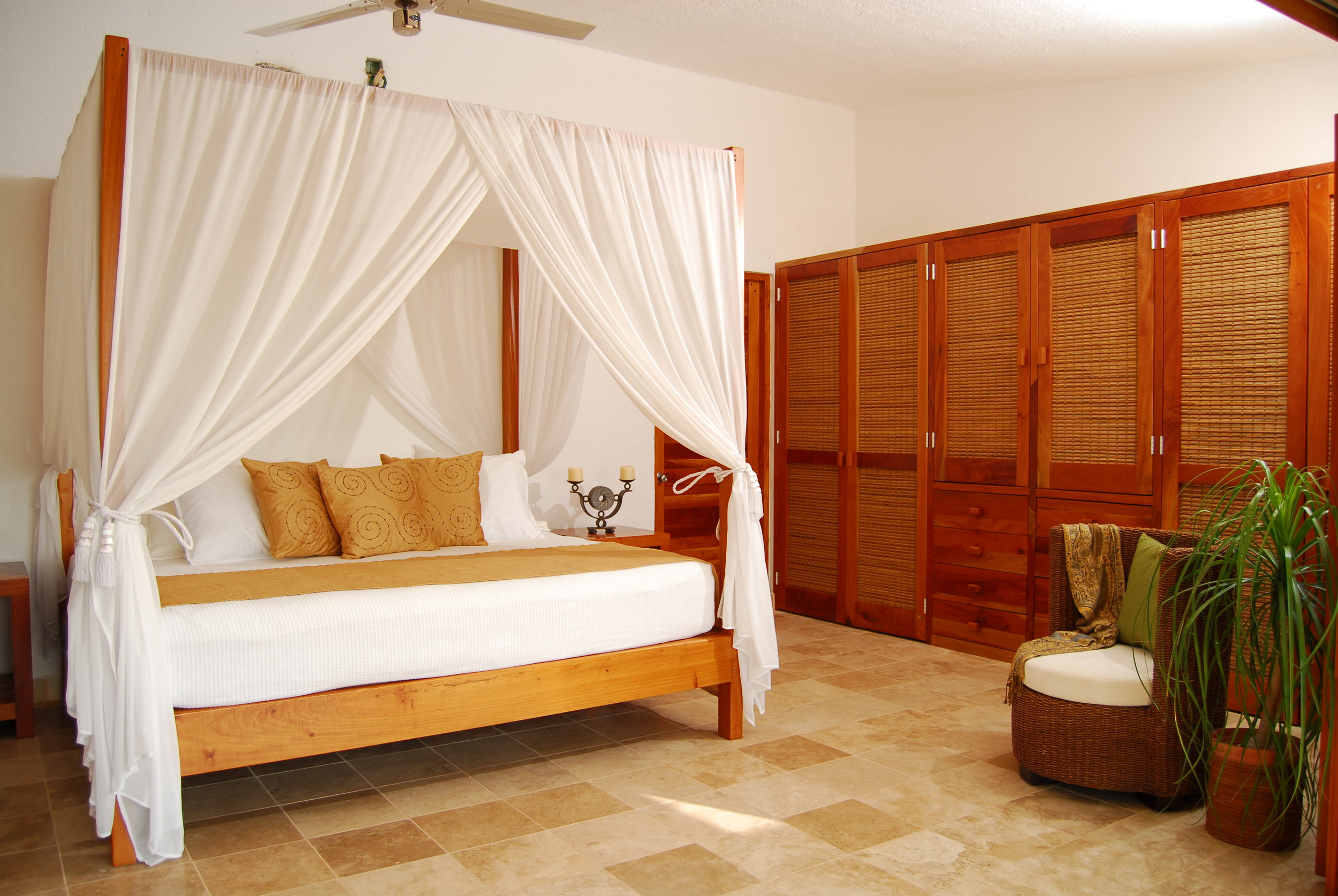 naivi-casa-4-ixtapa-zihuatanejo-mexico-for-sale-tara-medina-real-estate-bedroom.jpg