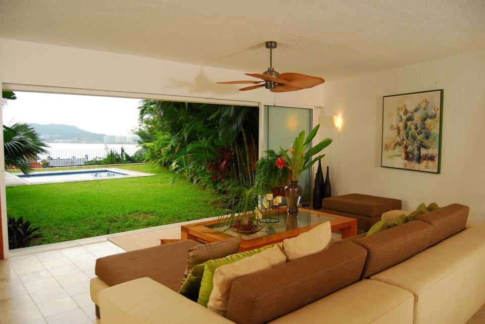 Naivi-homes-for-sale-ixtapa-mexico-buy-sell-rent-tara-medina-real-estate-ocean-view-tropical-living-room.jpg