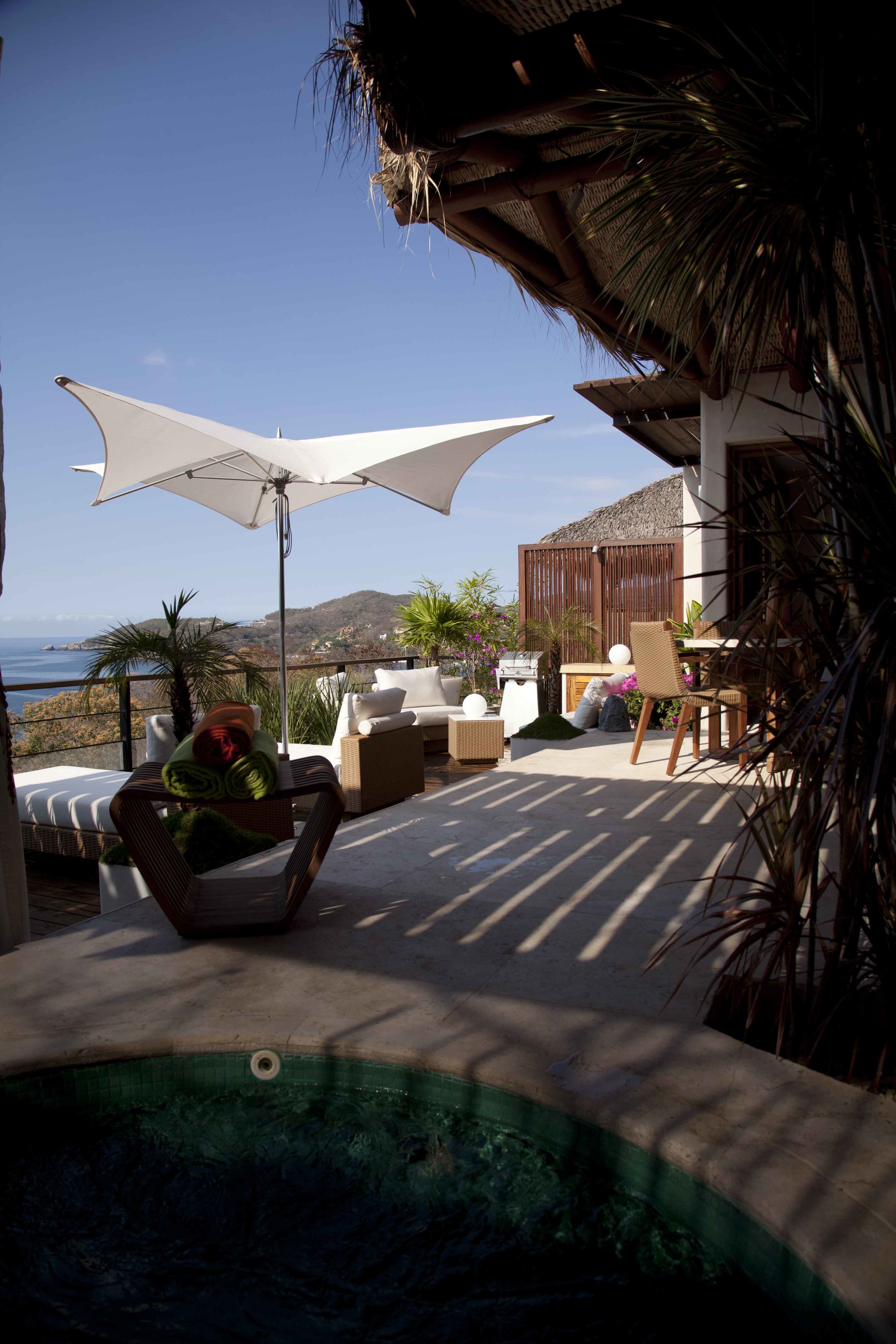 ensueno-casa-1-properties-condos-for-rent-sale-tara-medina-real-estate-zihuatanejo-mexico-ixtapa-full-ocean-view-deck.jpg