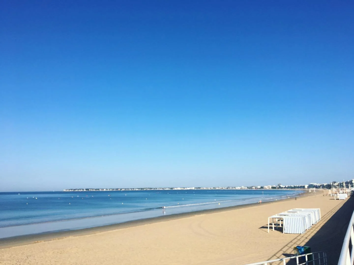 About to get on a plane for 8h but here&rsquo;s a picture from my pre-flight run &amp; swim this morning