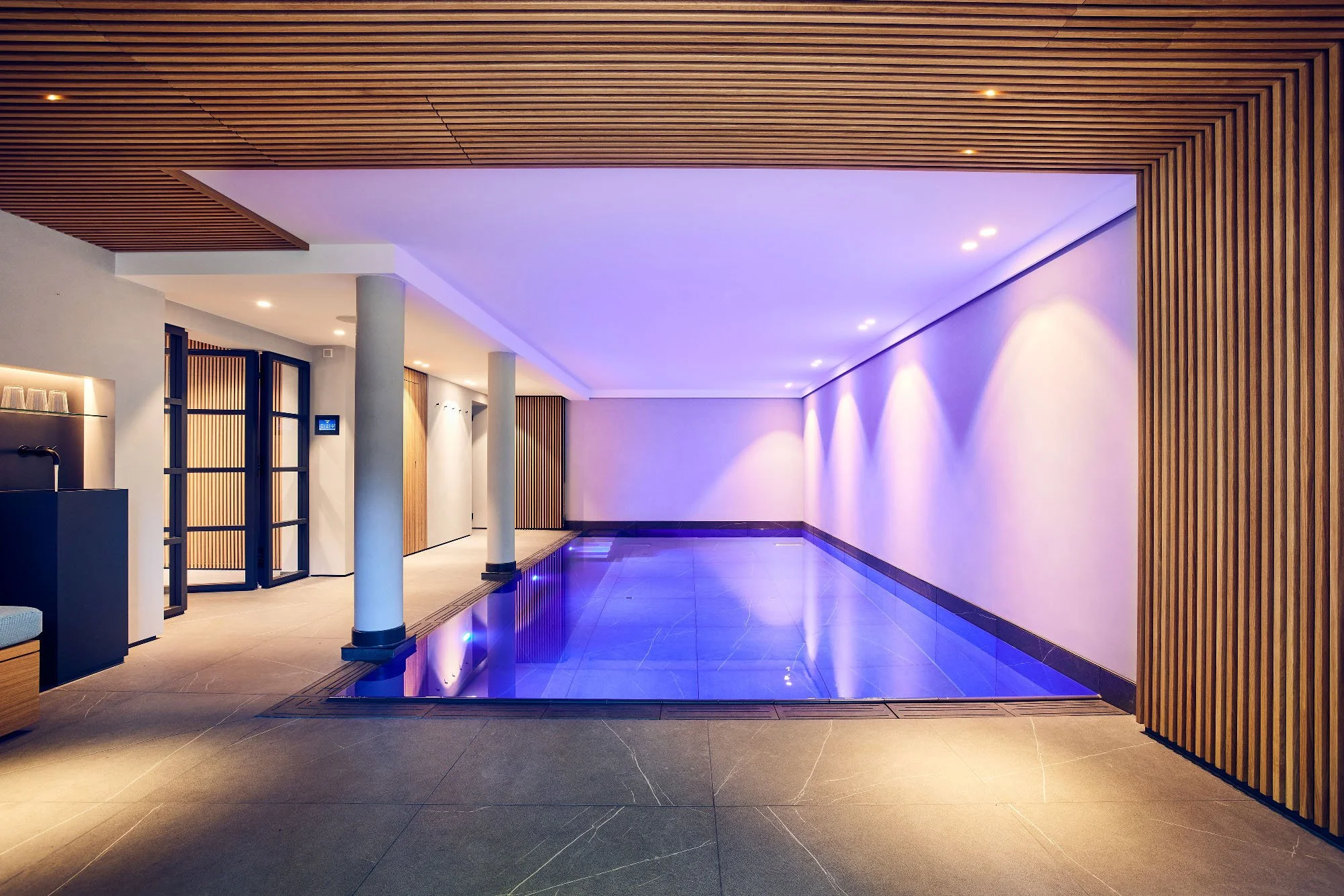 Moderner Spa- oder Wellnessbereichs, Innenarchitektur Villa Grünwald hochwertige Raumgestaltung