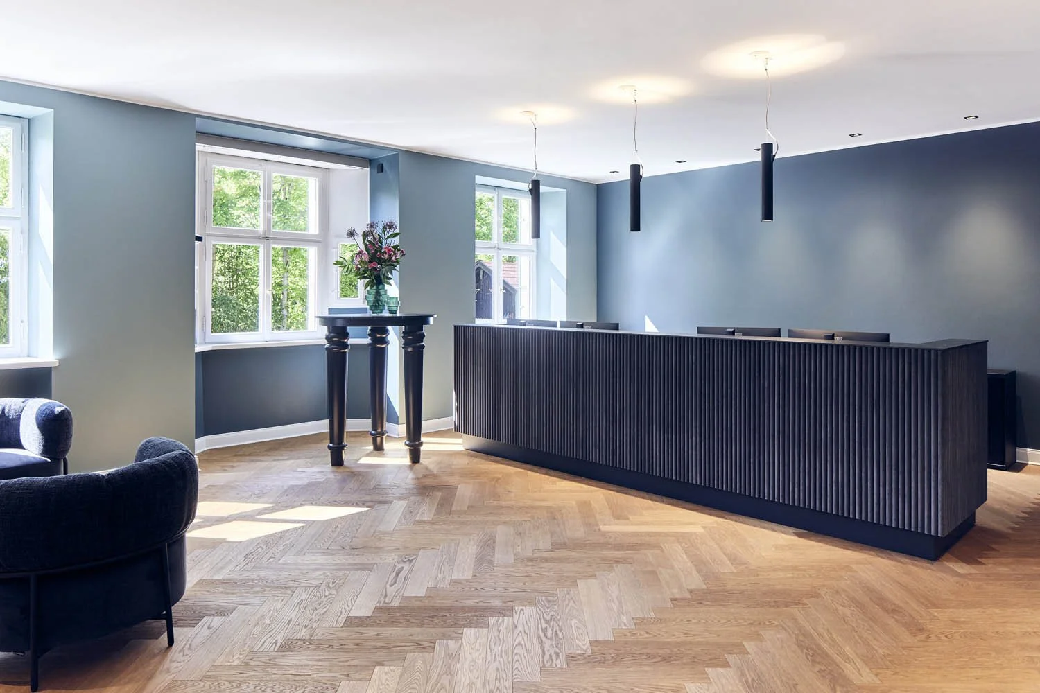 Architekturaufnahme einer klassischen Villa in Grünwald bei München – Bürogebäude