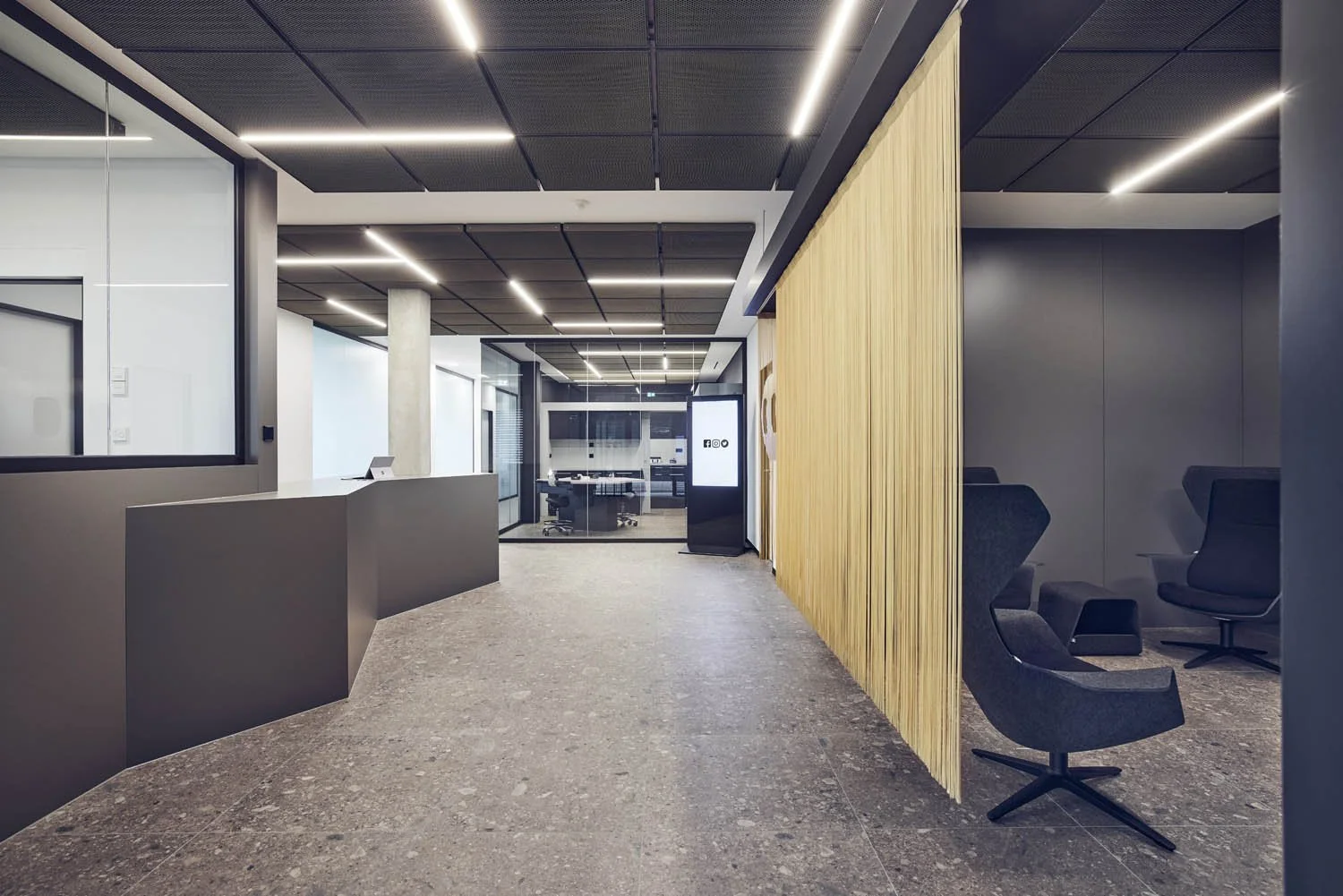 Zahnarztpraxis Architektur Bodensee Empfangsbereich