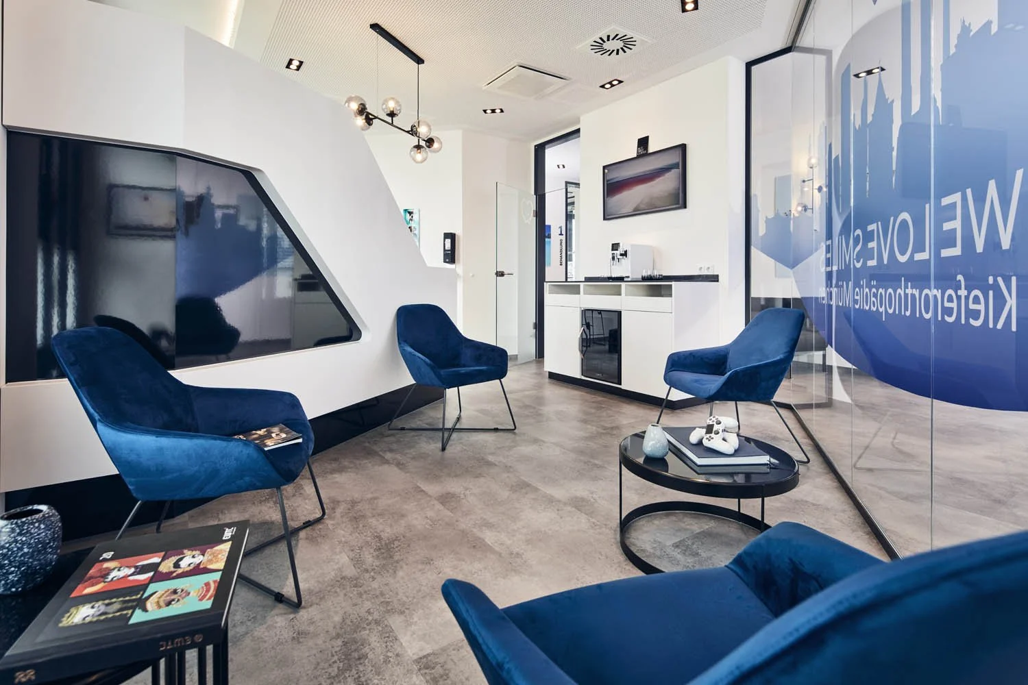 Zahnarztpraxis für Kinder moderne Raumgestaltung