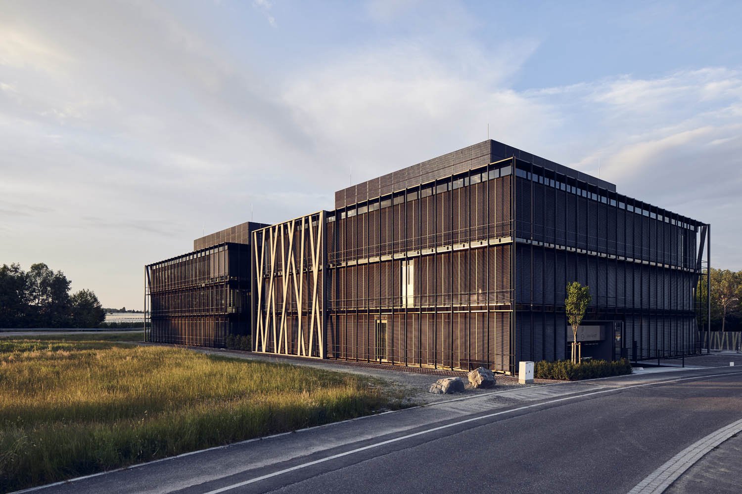 Architekturfotograf Bodensee – moderne Zahnarztpraxis Außenaufnahme