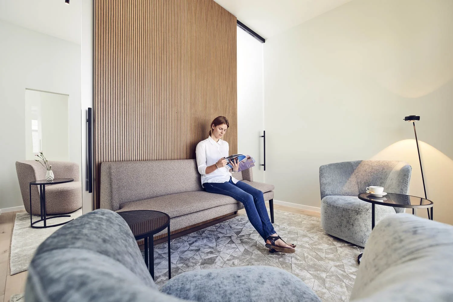 Wartebereich Hausarztpraxis moderne Gestaltung