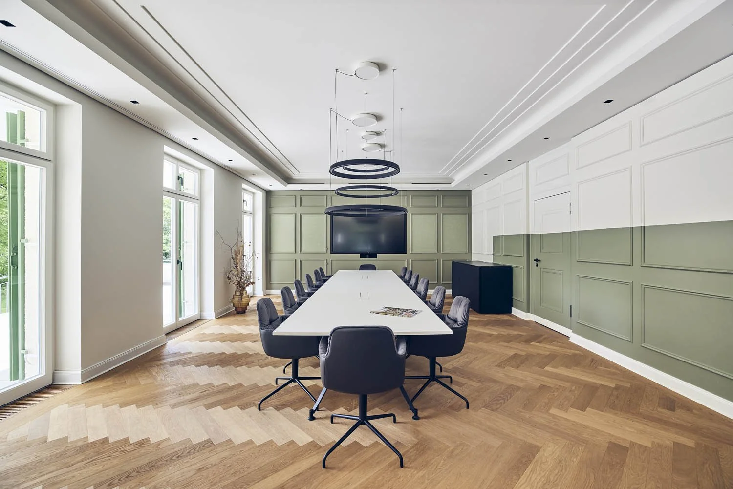 Architekturaufnahme einer historischen Villa in Grünwald bei München – moderne Büroräume