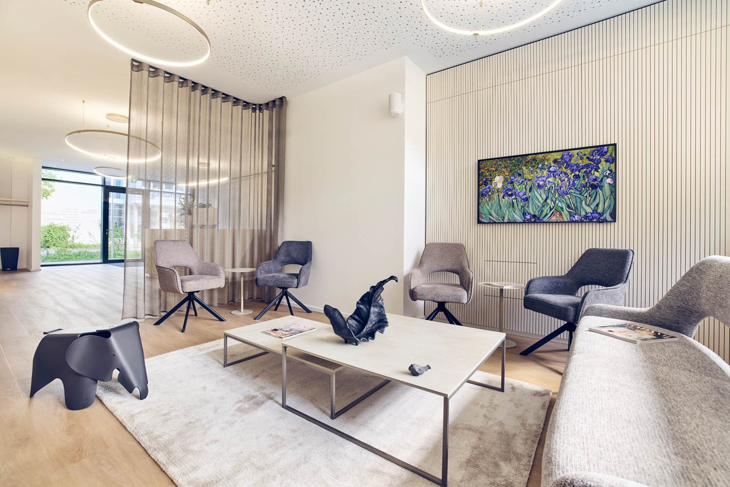 Architekturfotograf Ulm – moderne Arztpraxis Innenarchitektur