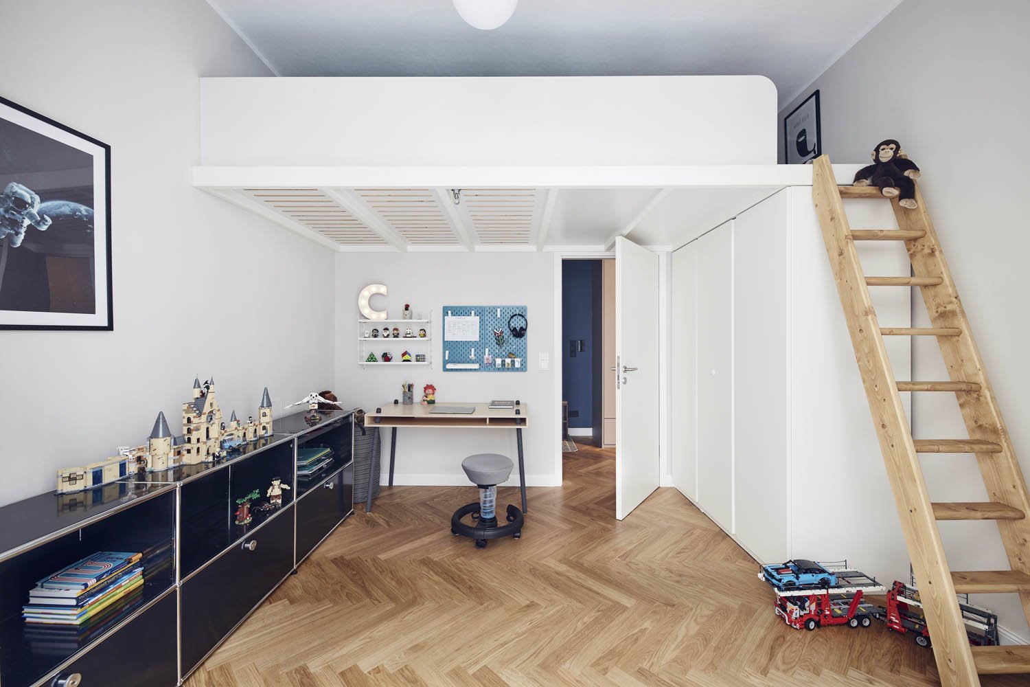 Architekturfotograf München – sanierter Altbau Interieur Kinderzimmer