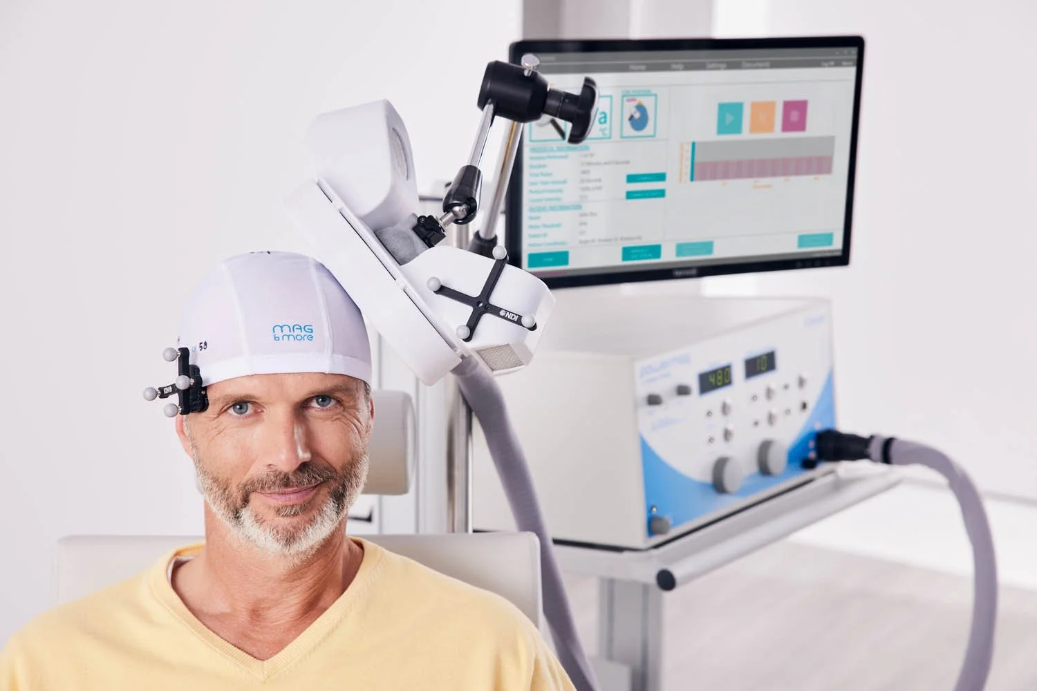 Patient während diagnostischer Untersuchung mit medizinischem Gerät