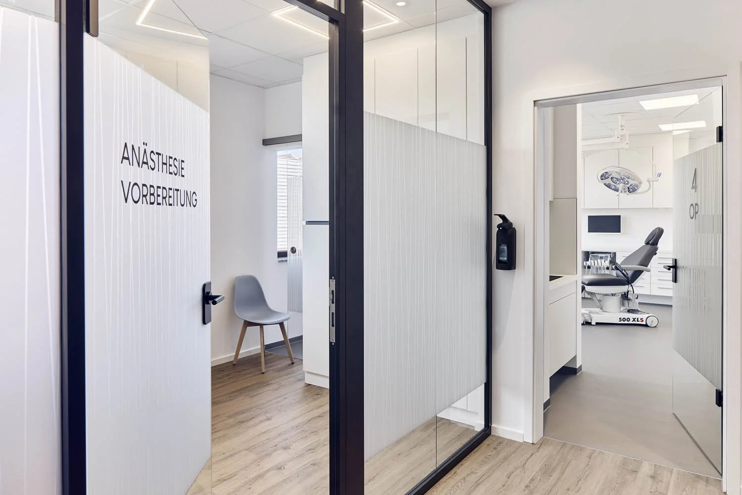 Medizinische Innenräume mit OP-Funktion