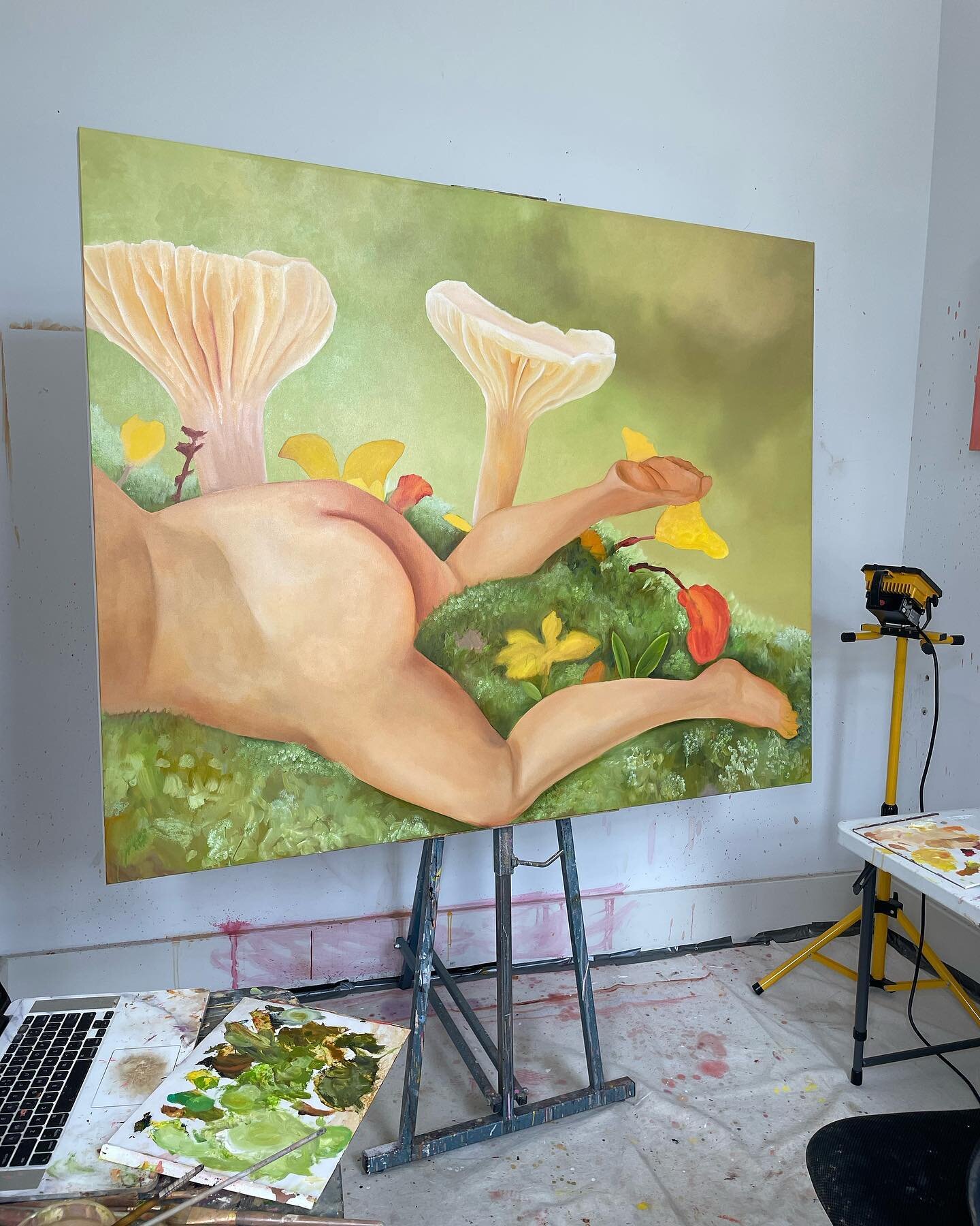 Reclining Nude in the Grass // on the easel 🌾
48x60&rdquo;
Oil on canvas 

&mdash; All inquires please DM me! 💛😌

#art #artist #paint #painting #oilpainting #contemporaryart #nyc #nycart #bk #bkart #female #womanartist  #women #femalepainter #colo