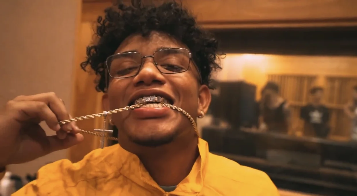 Mateo Sun - Let’em Know (Video) shot by Steven Jets prod Senseiii Beatz