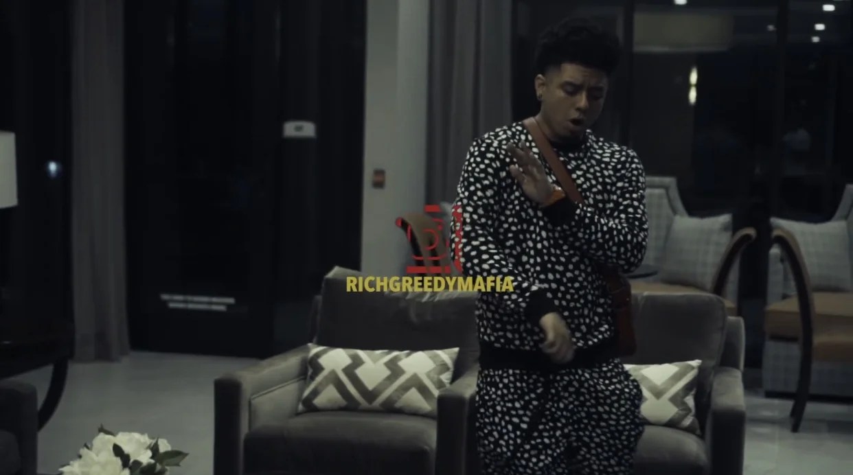 RICH - Manu (Video) shot by Ace The Shooter prod Ron Hawk 