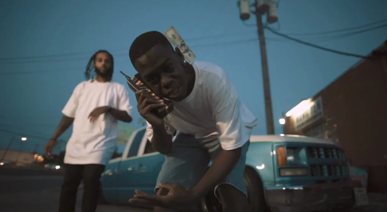 AJ Bray - 2 Cell Phones (Prod. by juggboigio) [Shot by DONTHYPEME]