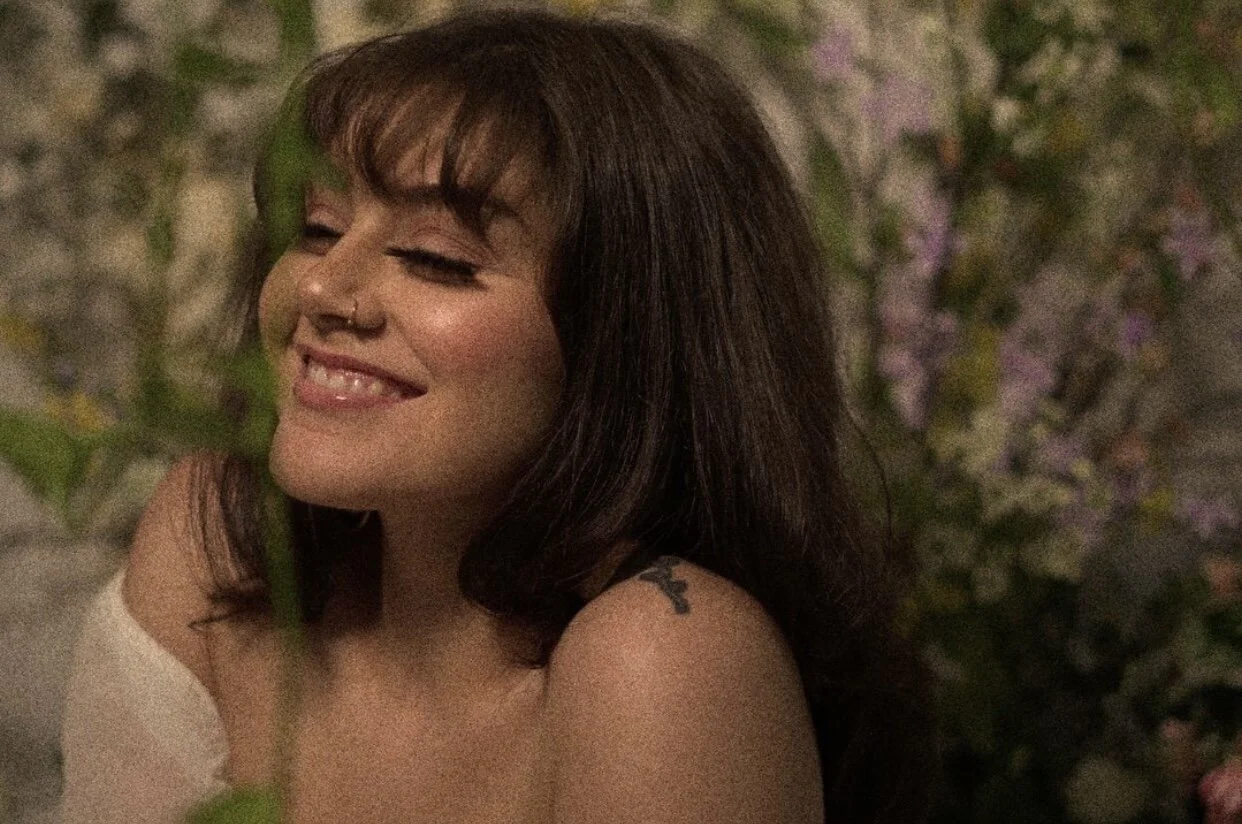 Lilly Aviana - Seasons | About You (Video)