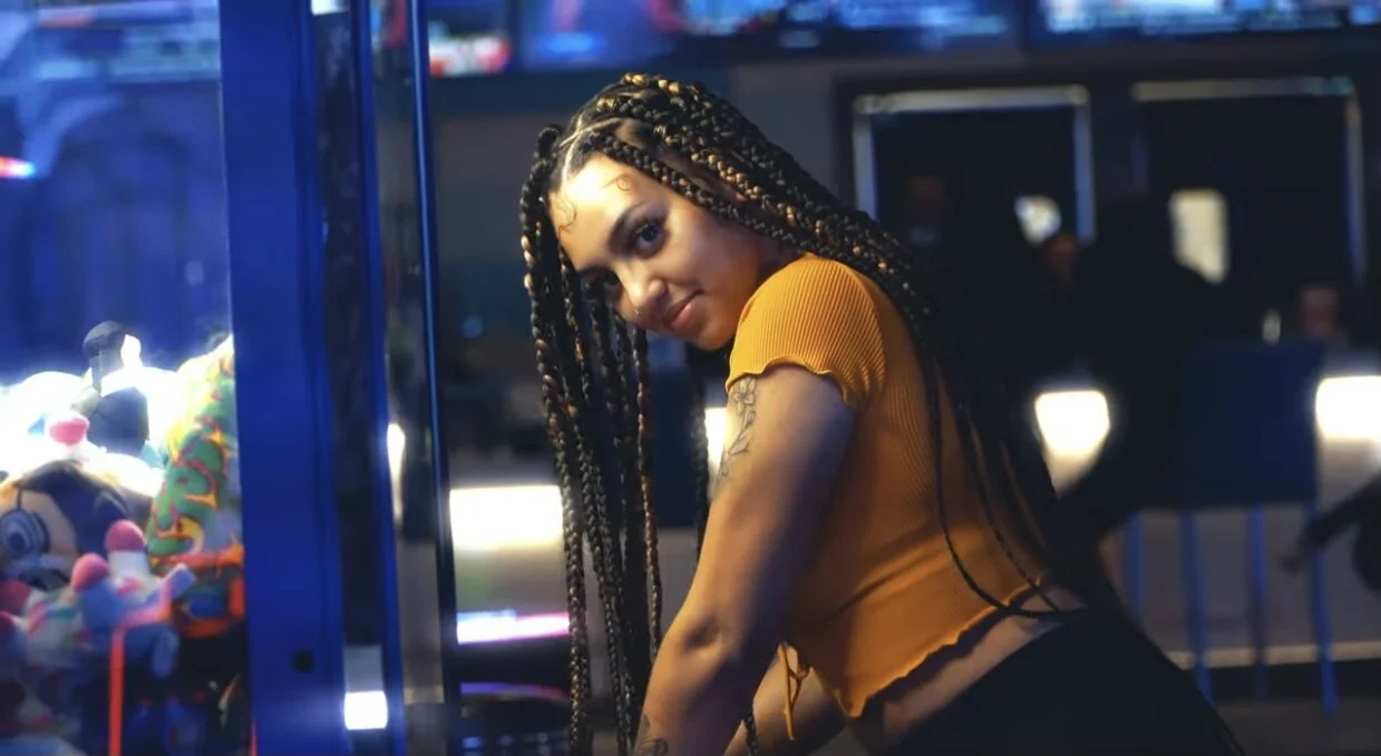 Triyona - Perfectly Fine (Video)