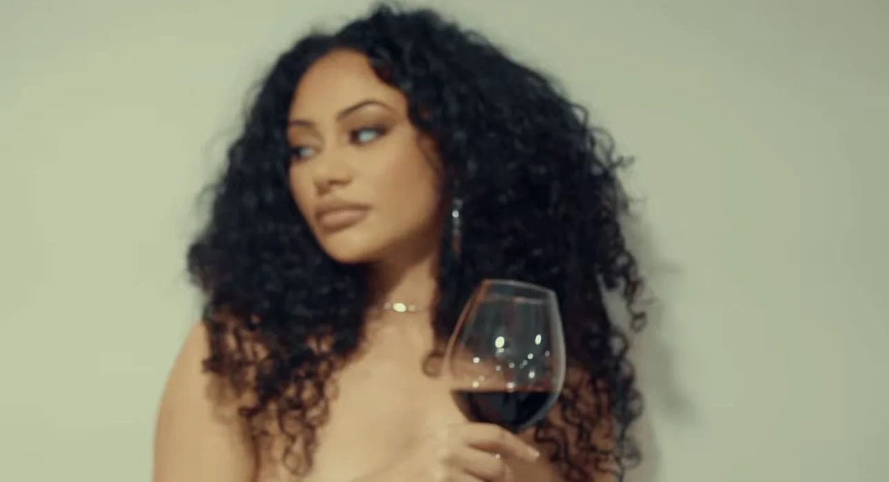 Tee - Miss Magdalene (Video)