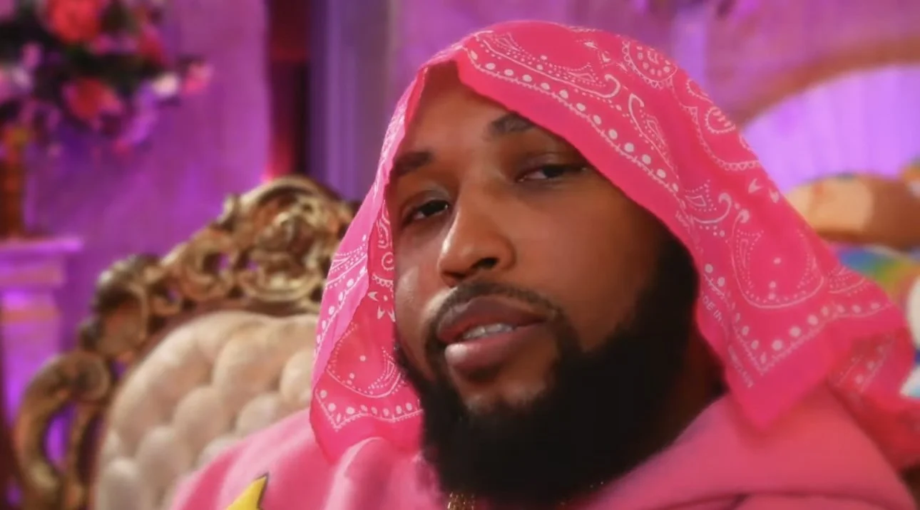 King Khali - Pillow Pet (Video)