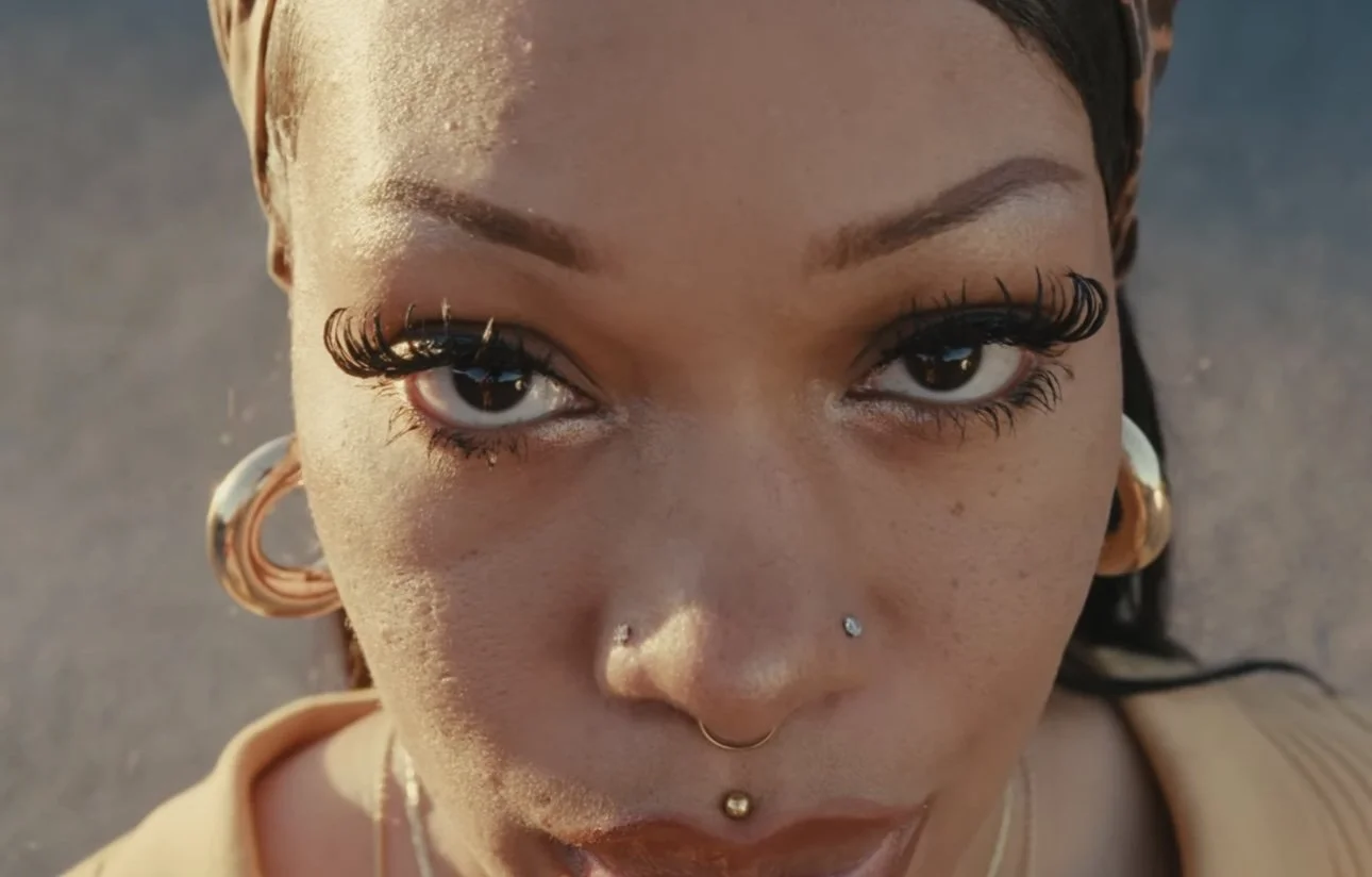 Deonte The Alien feat Naalah - Man On The Moon (streets) (Single)