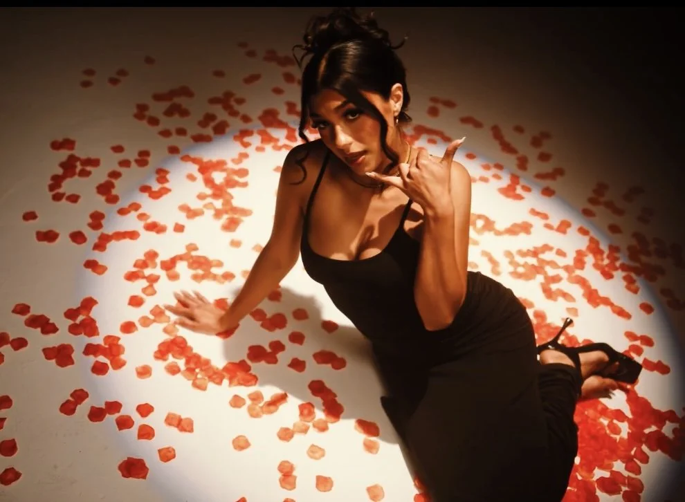 GIOVANNA &amp; Sara Kawai - witchu (Video) 