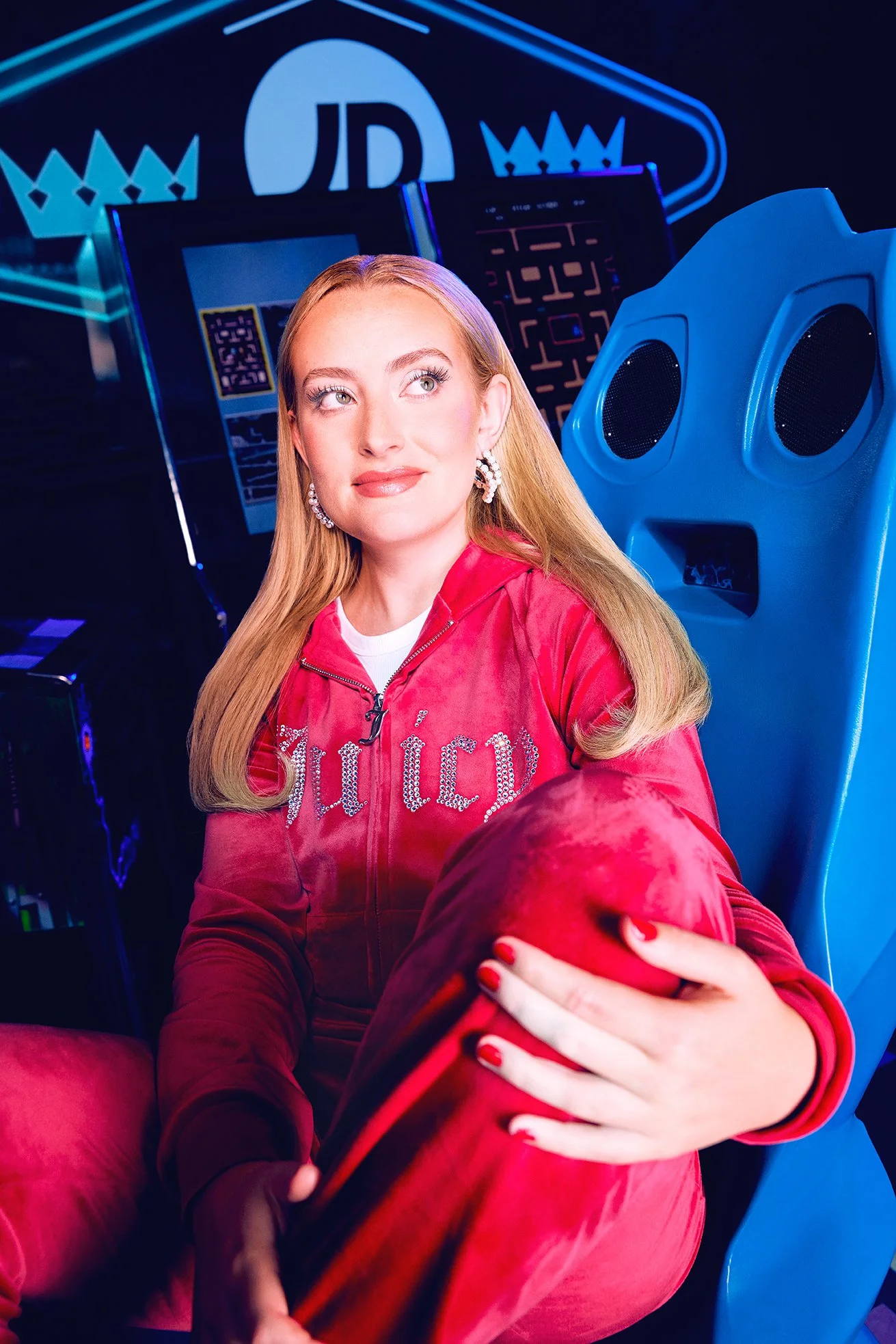 2. AMILIA_DIMOLDENBERG.jpg