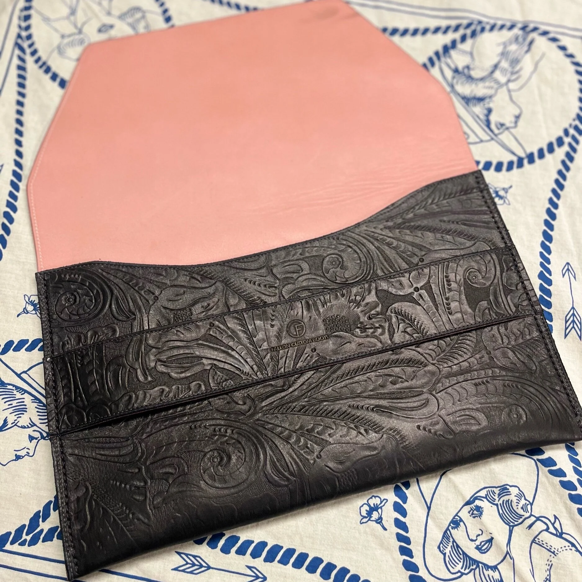 AAD3B99F-2B3A-447B-83AB-5559F75C8DF3