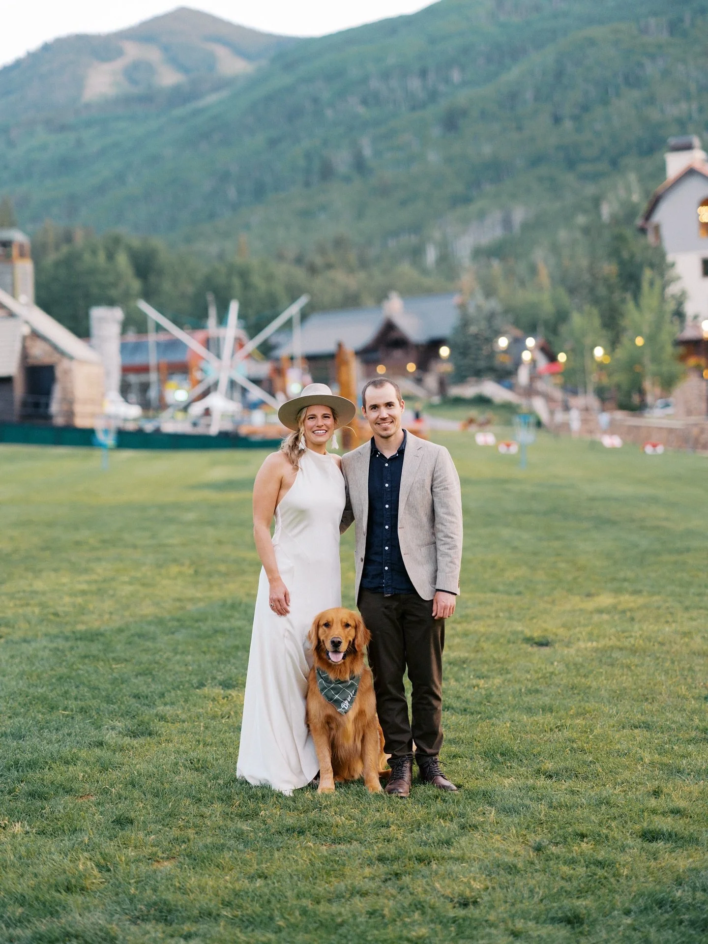A Welcome Party at @parkhyattbc in @beavercreek with the best people 🤍 I loved getting to photograph this party and the following day at @beanos_cabin