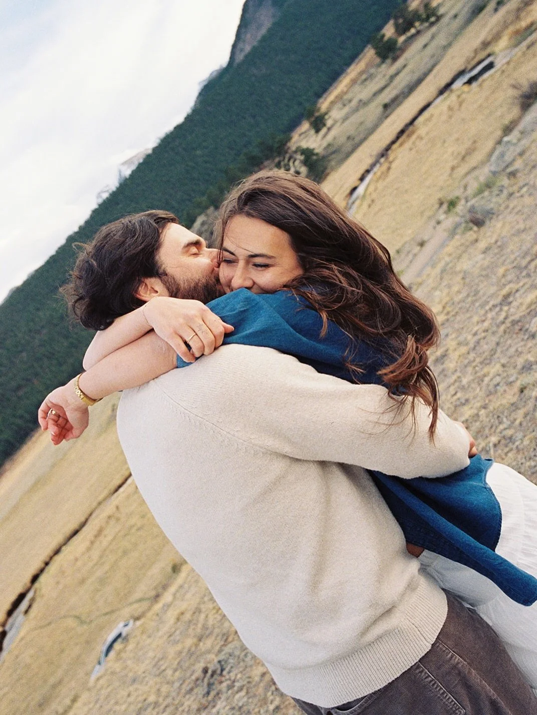 My whole heart. So happy for this sweet family. 🤍

Shot with Contax G2 on 35mm and Leica SL3-s