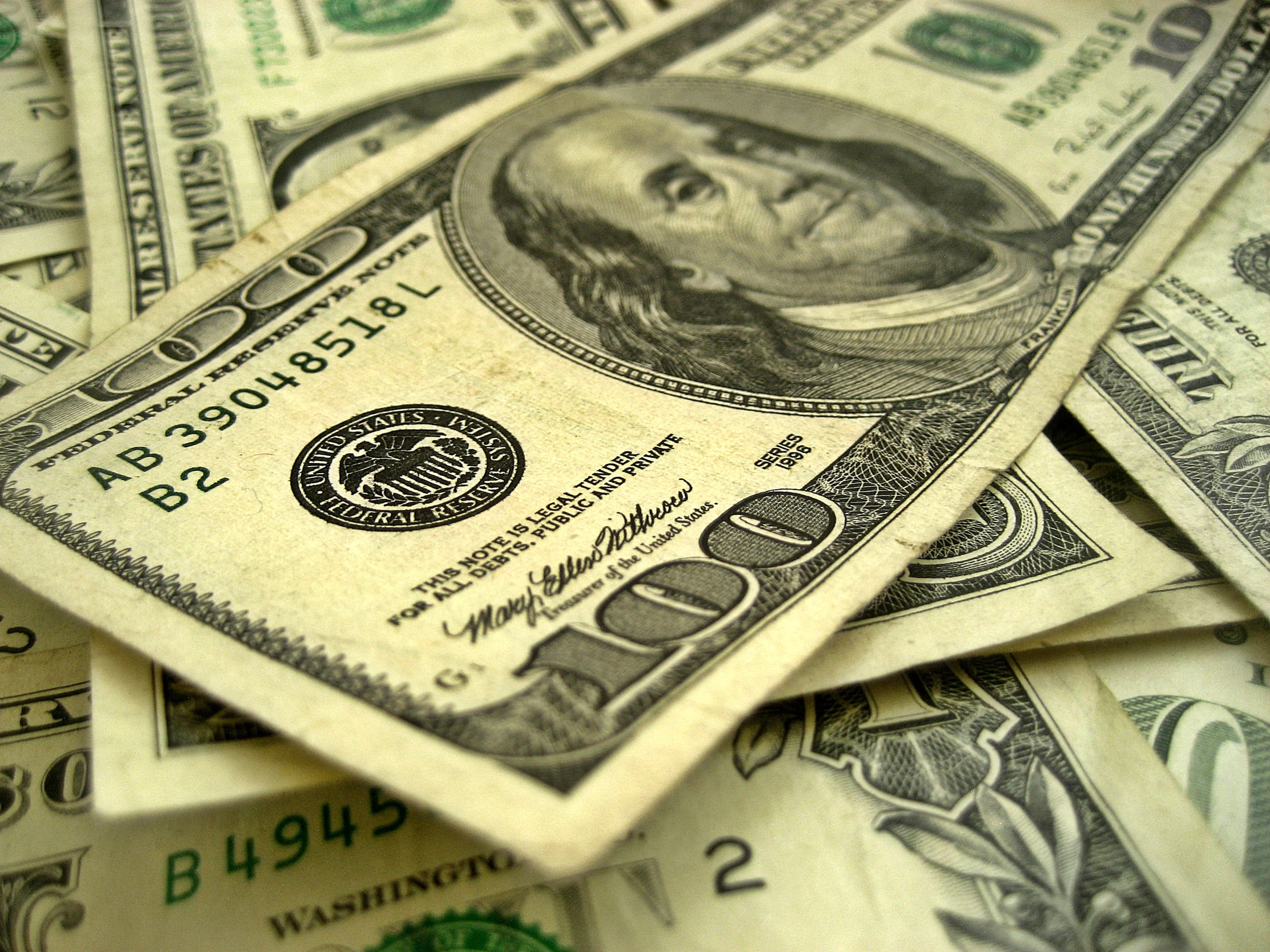 You need to pile up quite a few of these to reach $19 trillion. Photo by 401(K) 2012 and licensed under CC BY-SA 2.0.