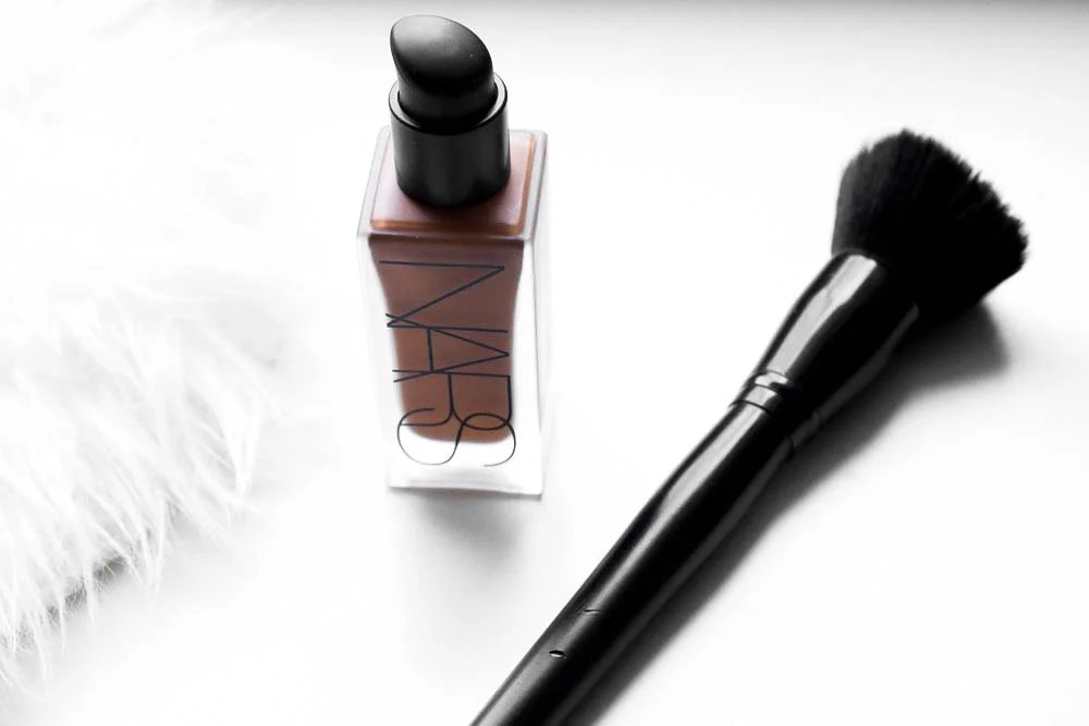 The-Glossier-NARS-All-Day-Luminous-Weightless-Foundation-Review-New-Orleans-Makeup- 005