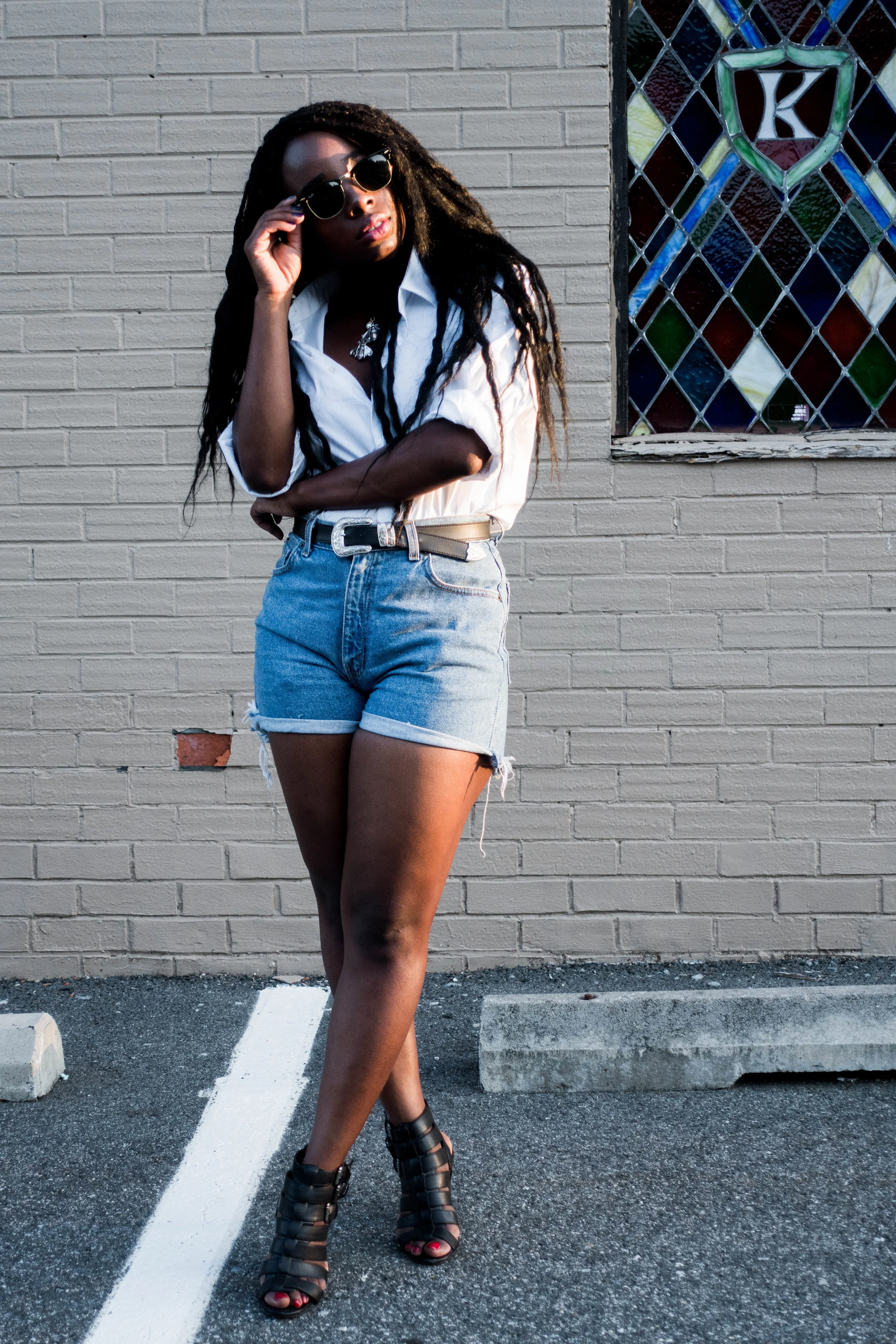 The-Glossier-Tasha-James-Fashion-Blogger-DC-Summer-2016-LiveInLevis-Denim-Shorts-Choker-90s-Style-11.jpg